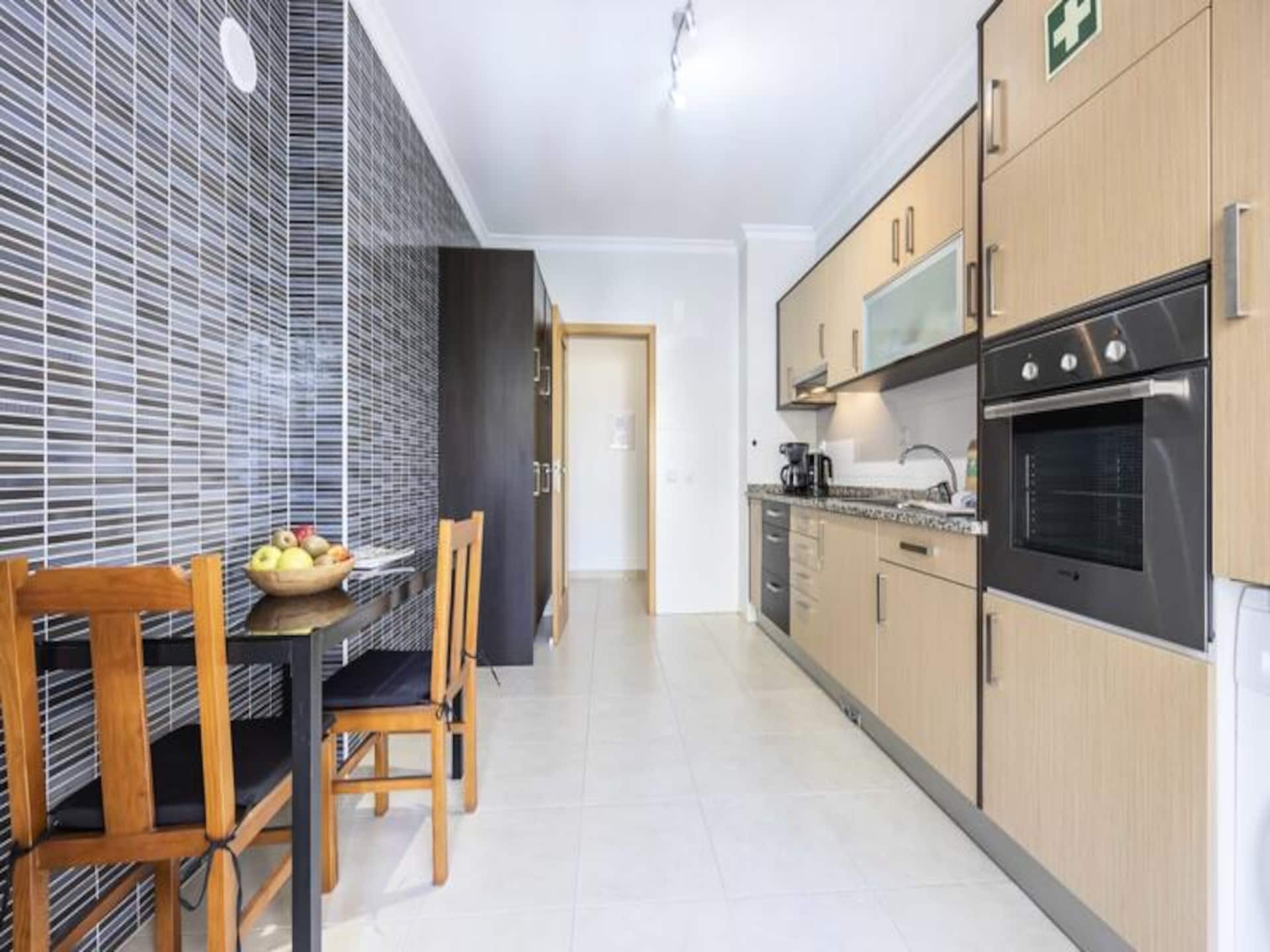 Licht appartement in Lagos met zwembad, fitness & privébalkons op zuiden - foto 15