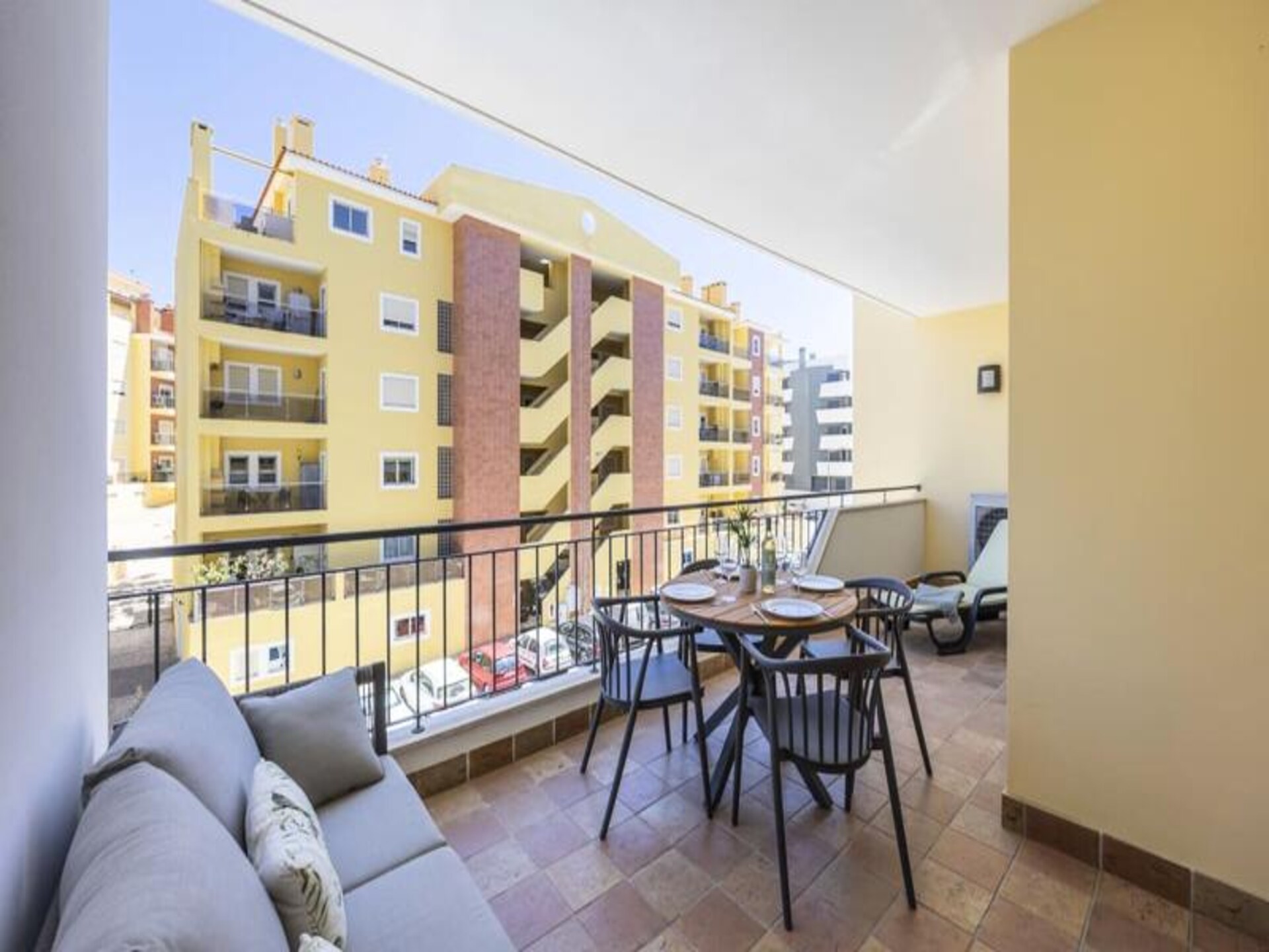 Licht appartement in Lagos met zwembad, fitness & privébalkons op zuiden - foto 18