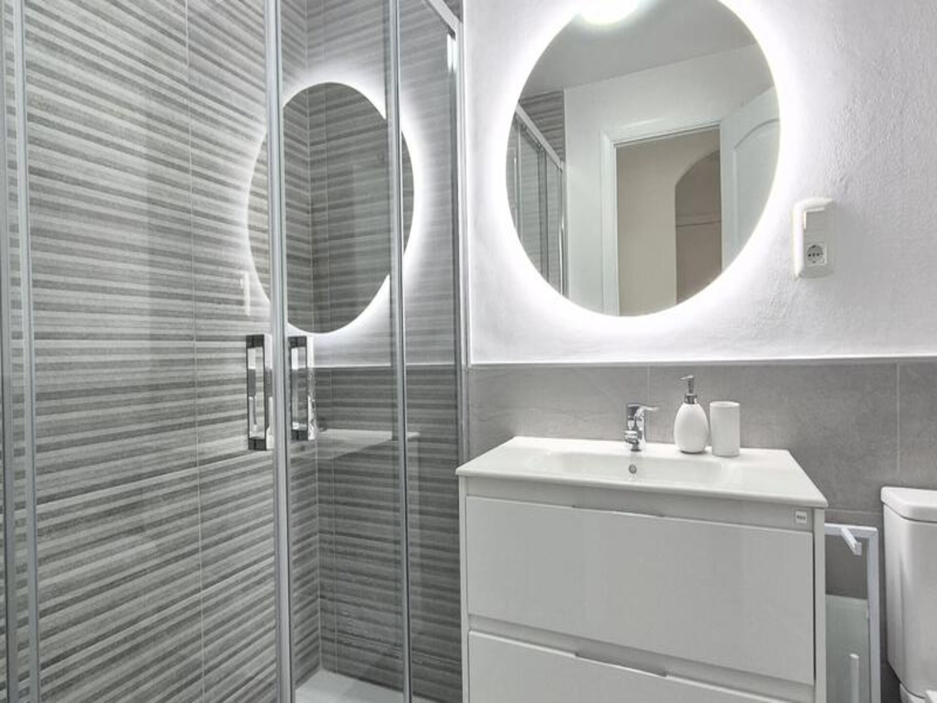 Elegant strandappartement in Mi Capricho, Mijas Costa | 2 slaapkamers, zeezicht - foto 23