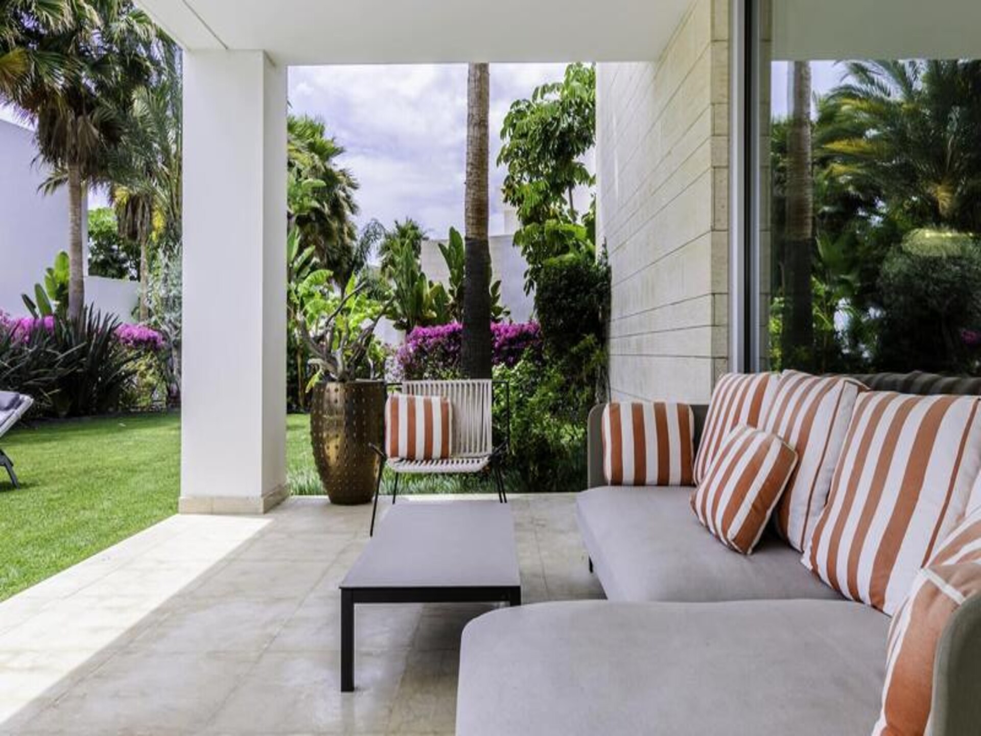 Luxe appartement bij Marbella met zeezicht, tuin en 3 slaapkamers - foto 19