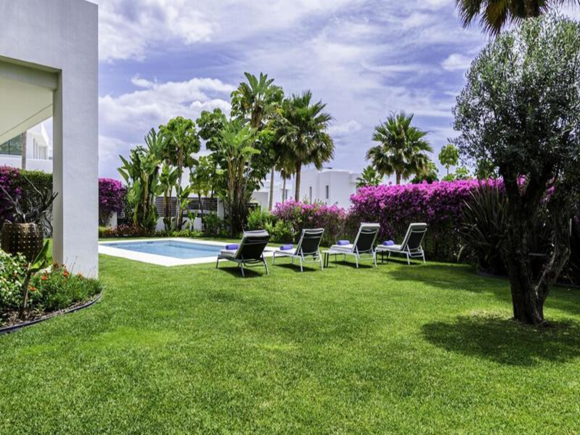 Luxe appartement bij Marbella met zeezicht, tuin en 3 slaapkamers - foto 20