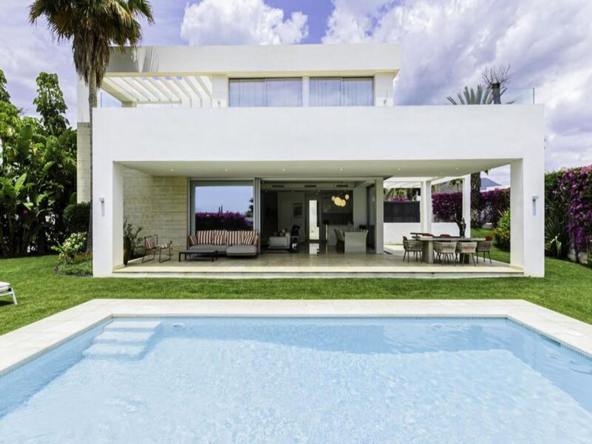 Luxe appartement bij Marbella met zeezicht, tuin en 3 slaapkamers - foto 21