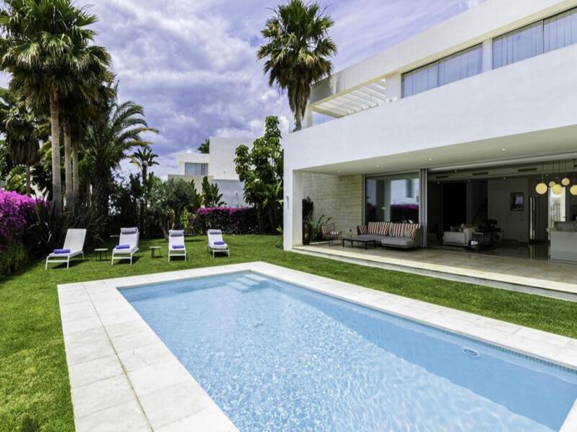Luxe appartement bij Marbella met zeezicht, tuin en 3 slaapkamers - foto 22