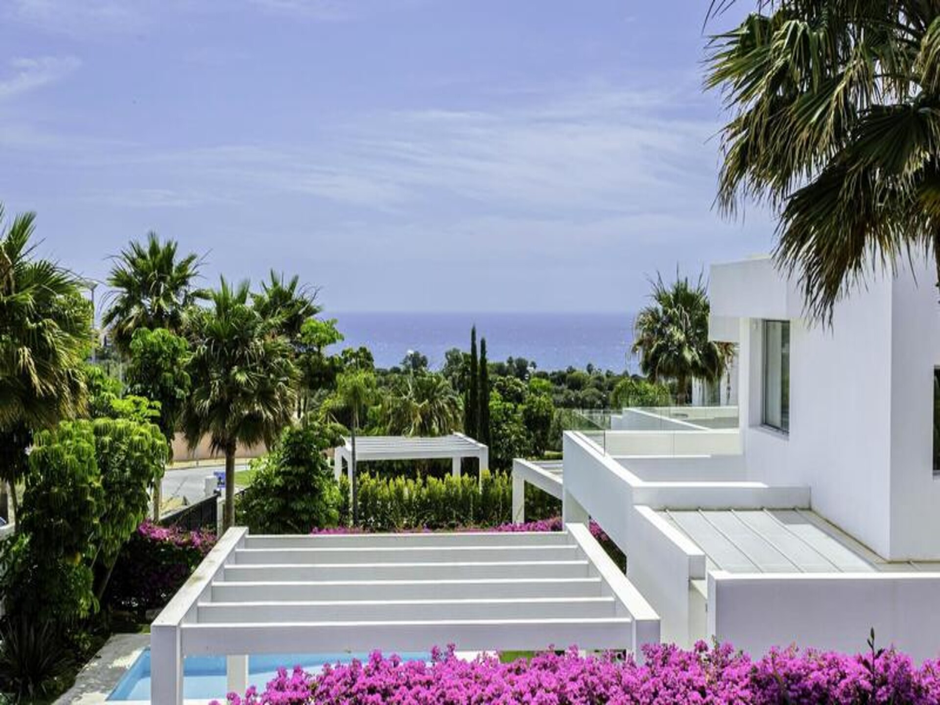 Luxe appartement bij Marbella met zeezicht, tuin en 3 slaapkamers - foto 24