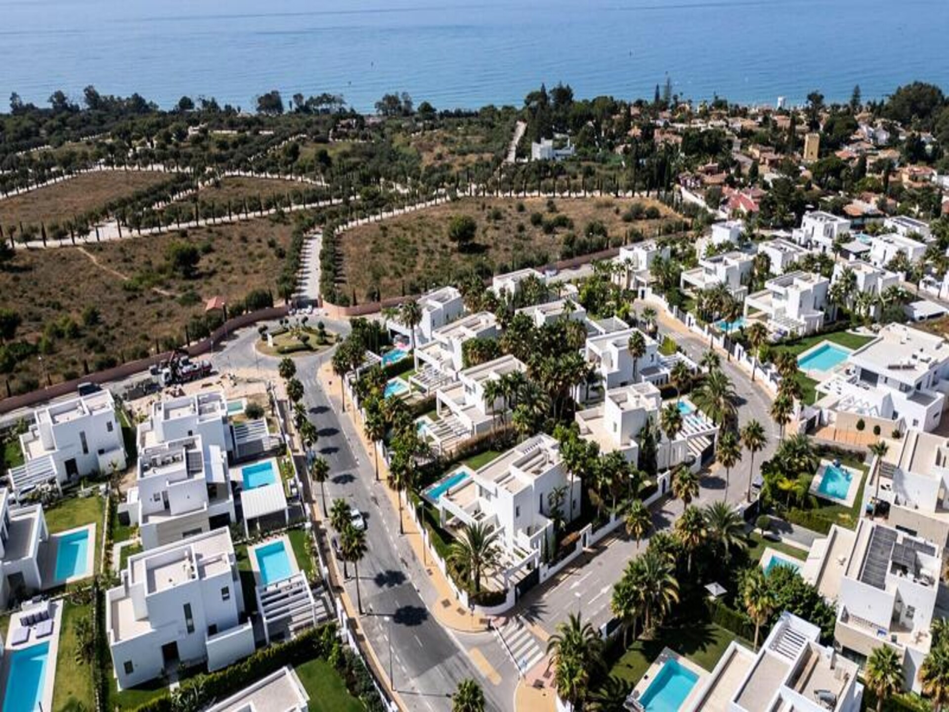 Luxe appartement bij Marbella met zeezicht, tuin en 3 slaapkamers - foto 30
