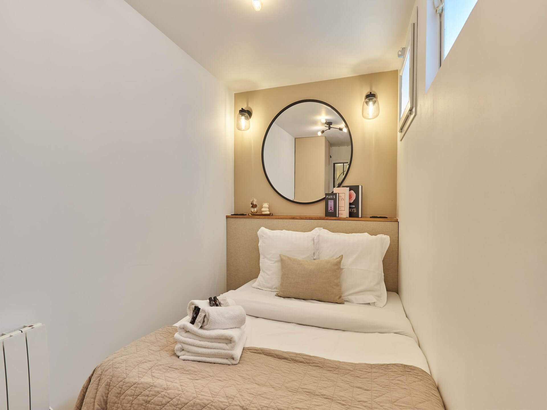 Licht appartement met mezzanine in Parijs' 20e arrondissement - foto 3