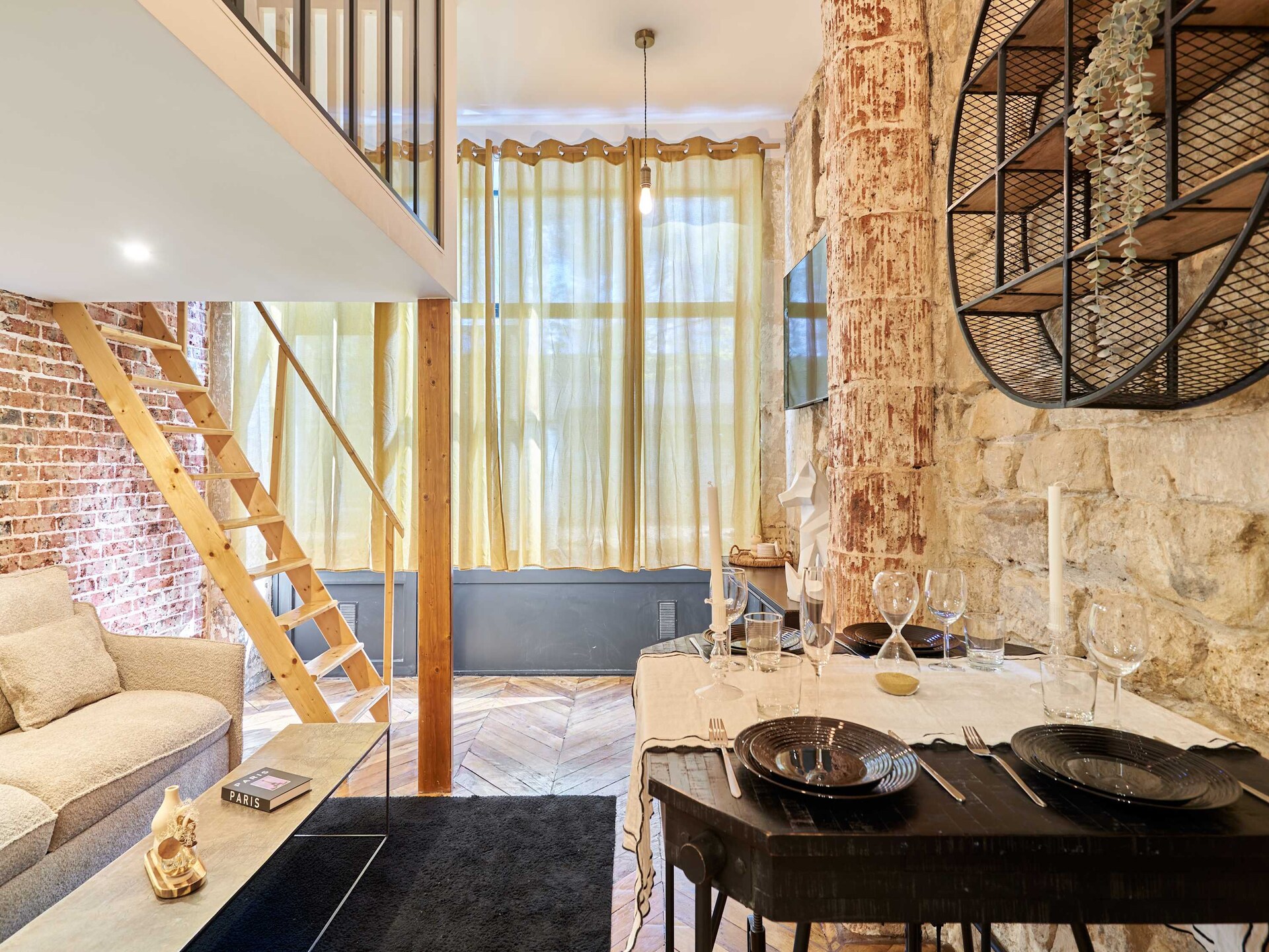 Licht appartement met mezzanine in Parijs' 20e arrondissement - foto 7