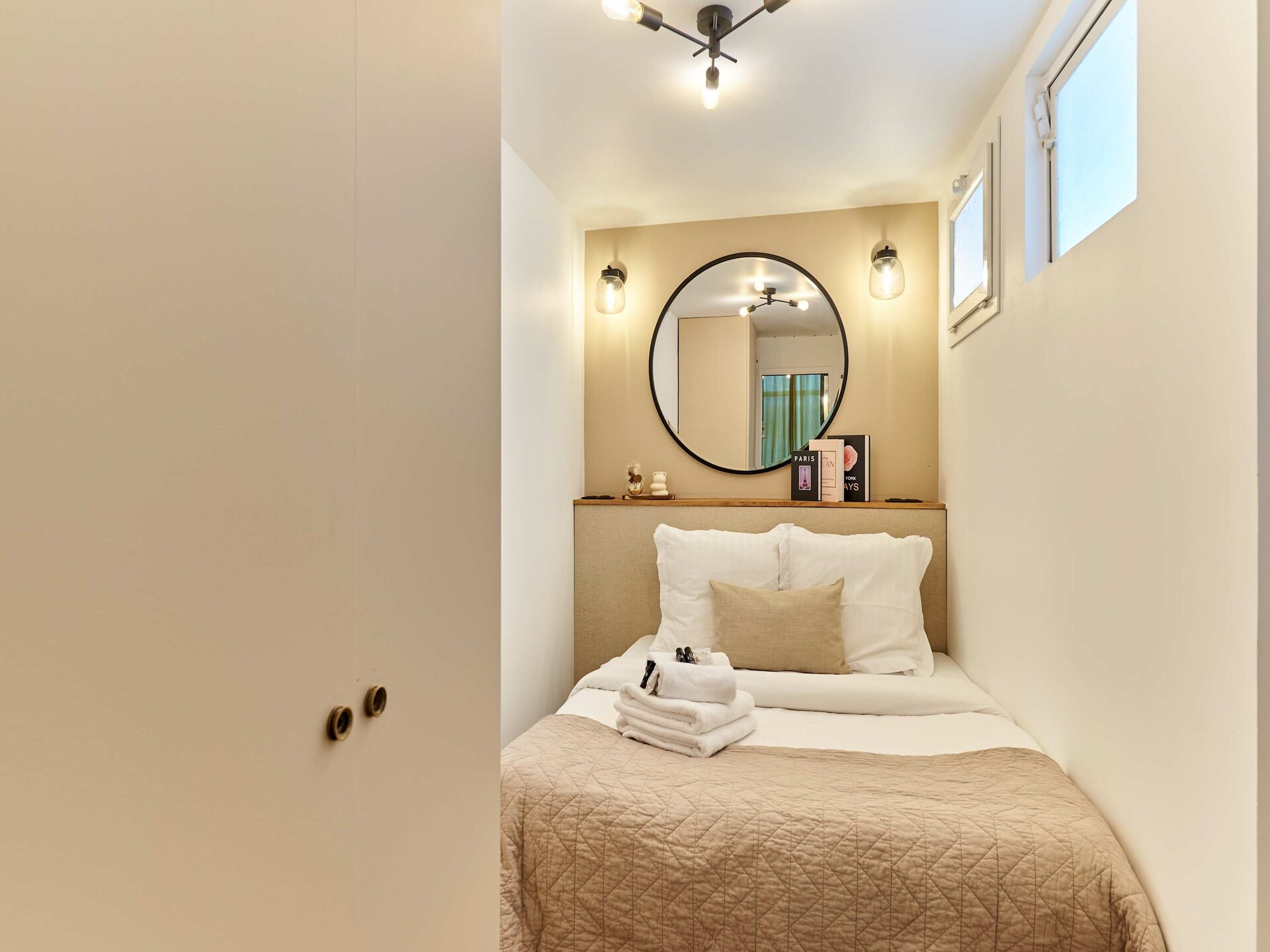 Licht appartement met mezzanine in Parijs' 20e arrondissement - foto 12
