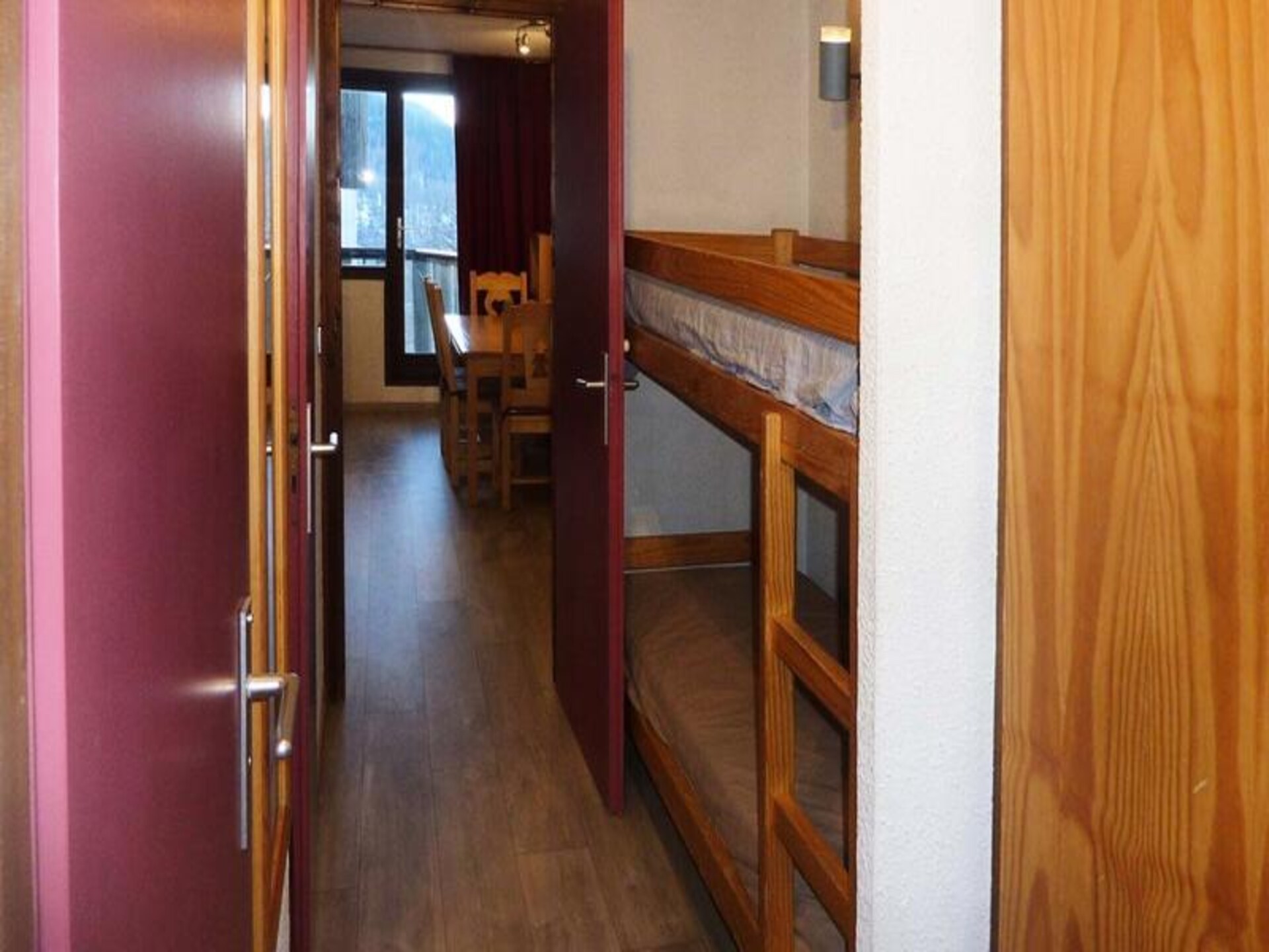 Knusse studio voor 6 in Les Orres, direct aan de piste met balkon - foto 7