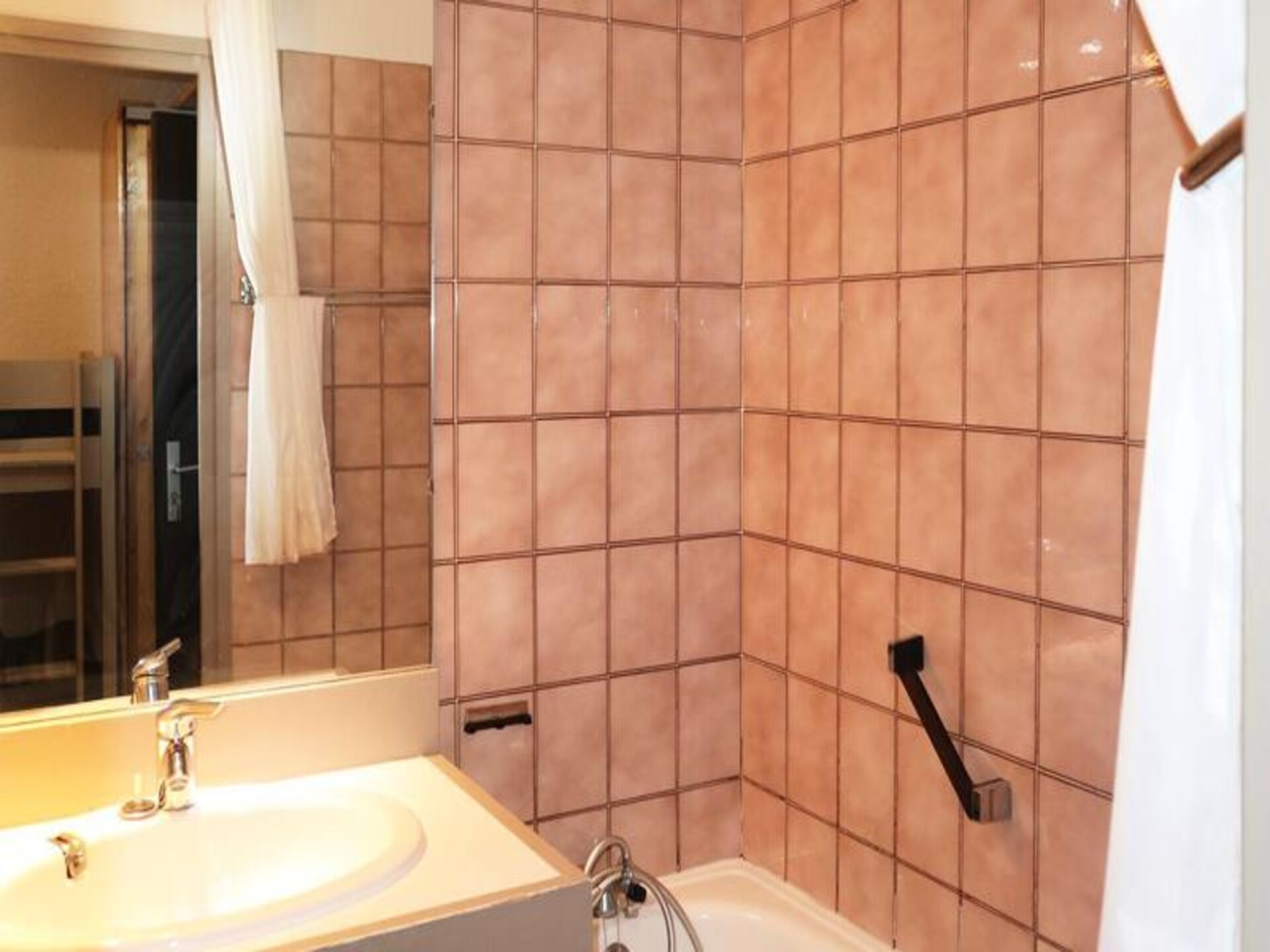 Gezellig studio-appartement op het levendige plein, direct aan de piste - foto 7