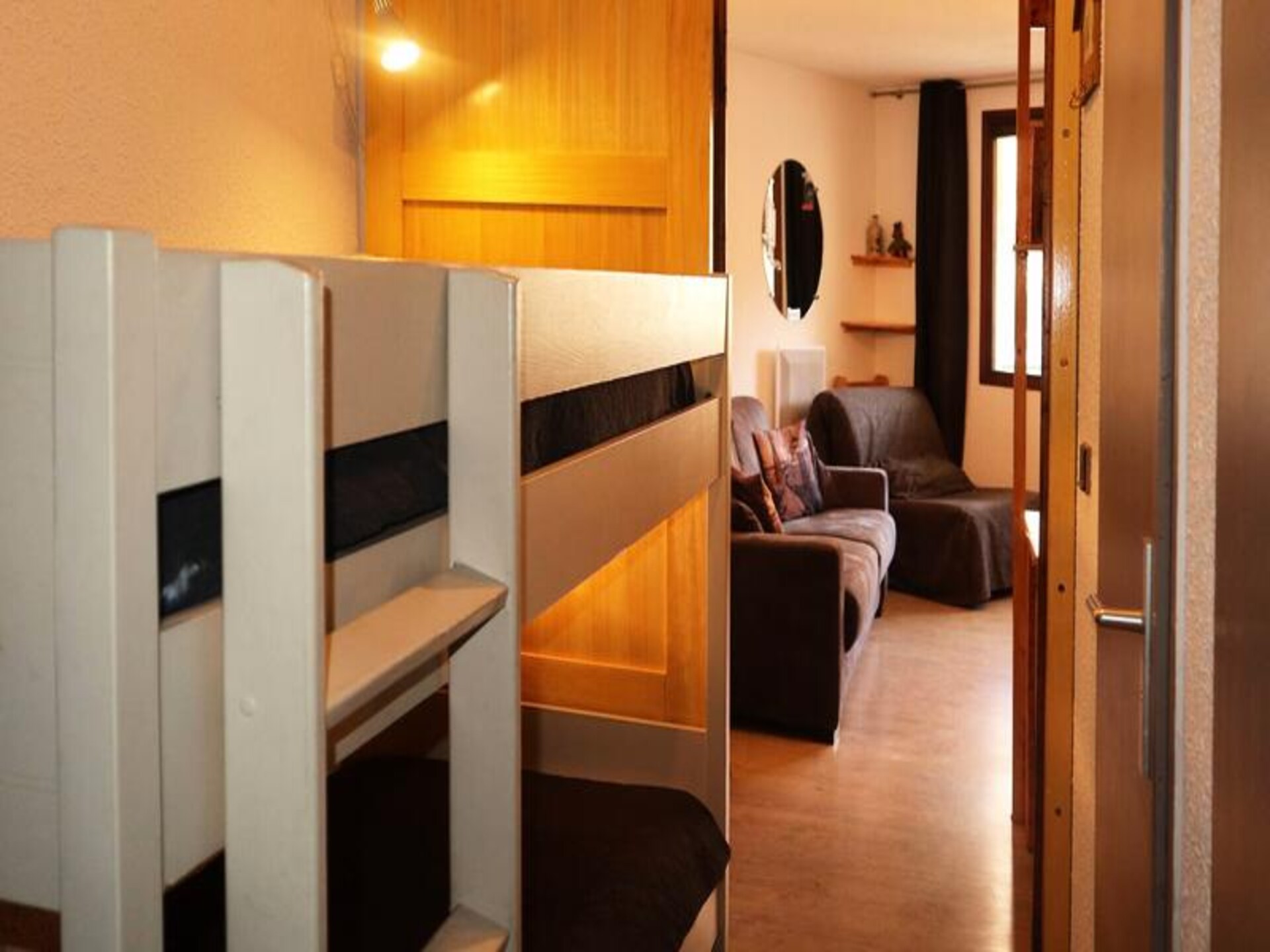 Gezellig studio-appartement op het levendige plein, direct aan de piste - foto 8