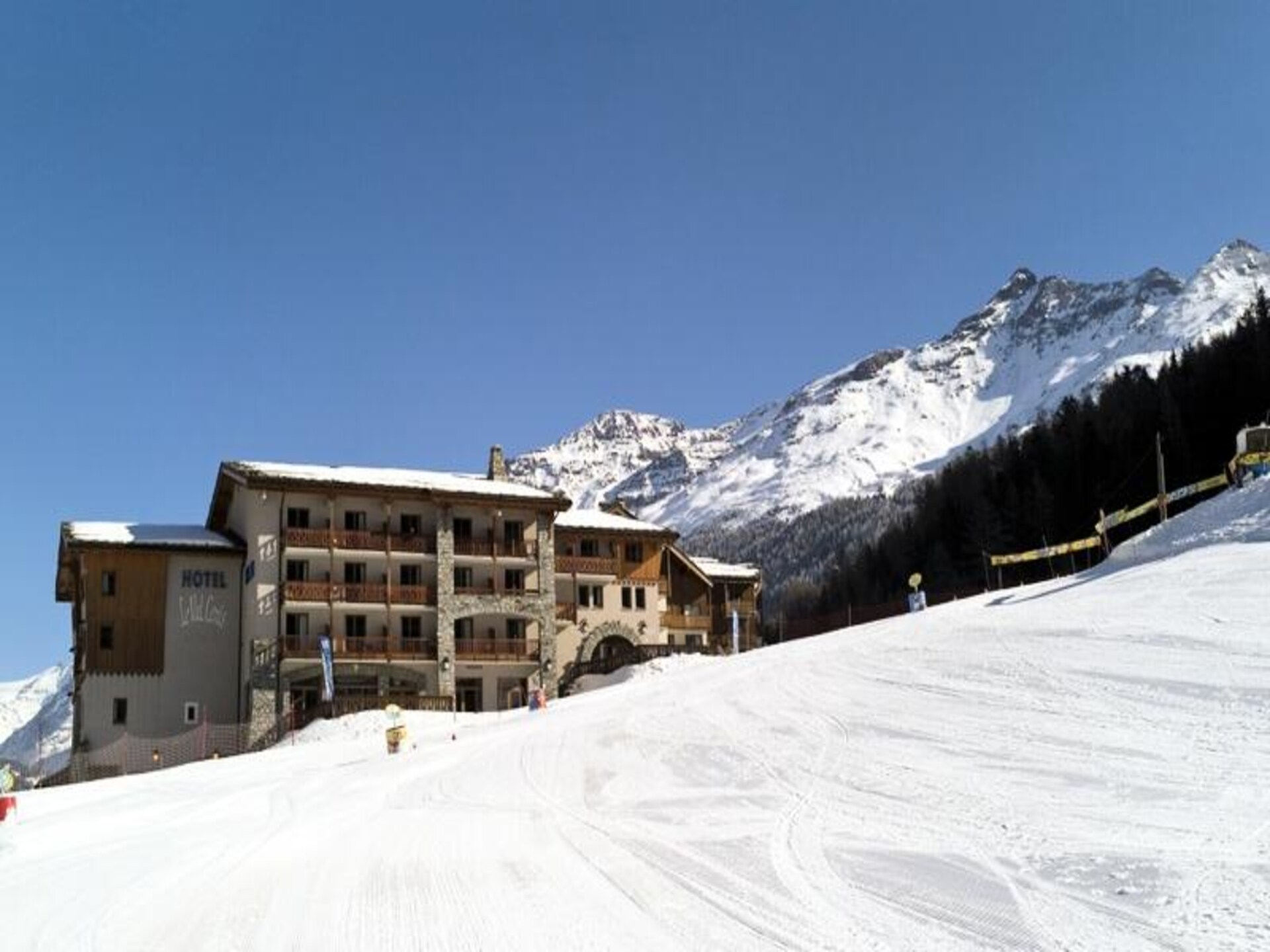 Appartement aan de voet van de piste in Lanslebourg met volpension - foto 11