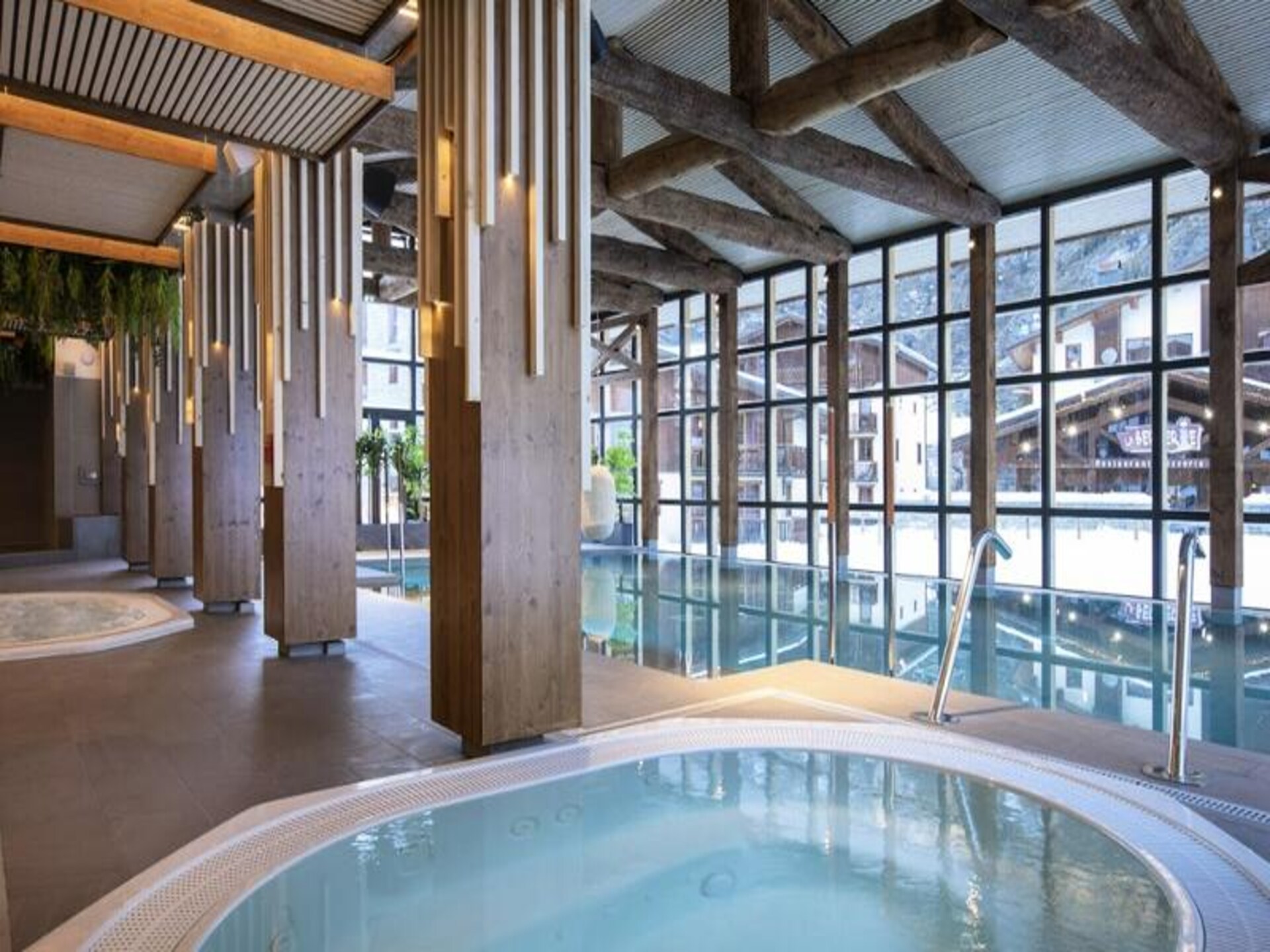 Luxe 10-persoons appartement met wellness & uitzicht op de Alpen - foto 3