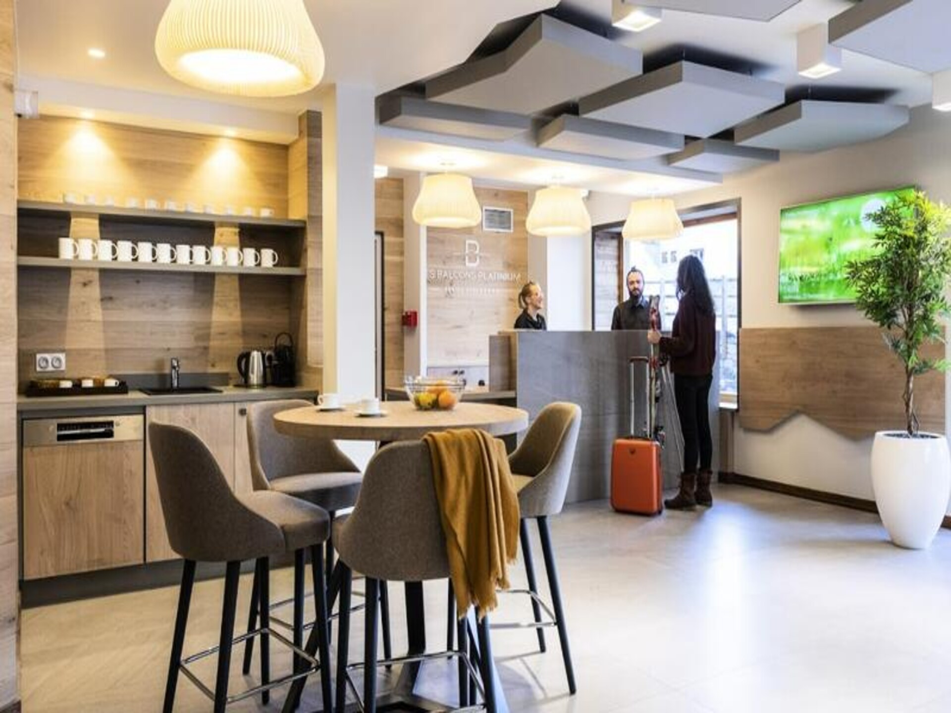 Luxe 10-persoons appartement met wellness & uitzicht op de Alpen - foto 11