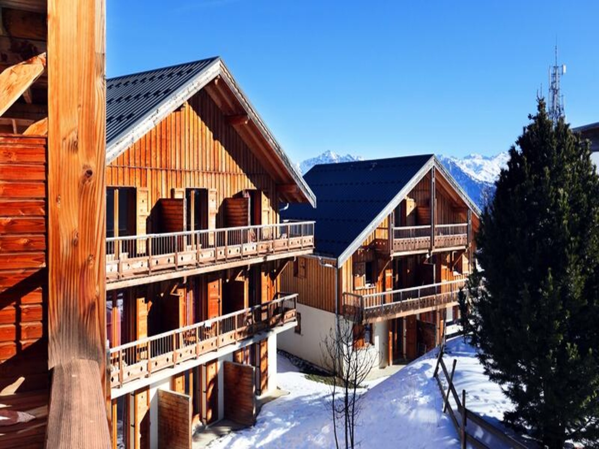 Authentiek chaletappartement aan de voet van de pistes in La Toussuire - foto 9