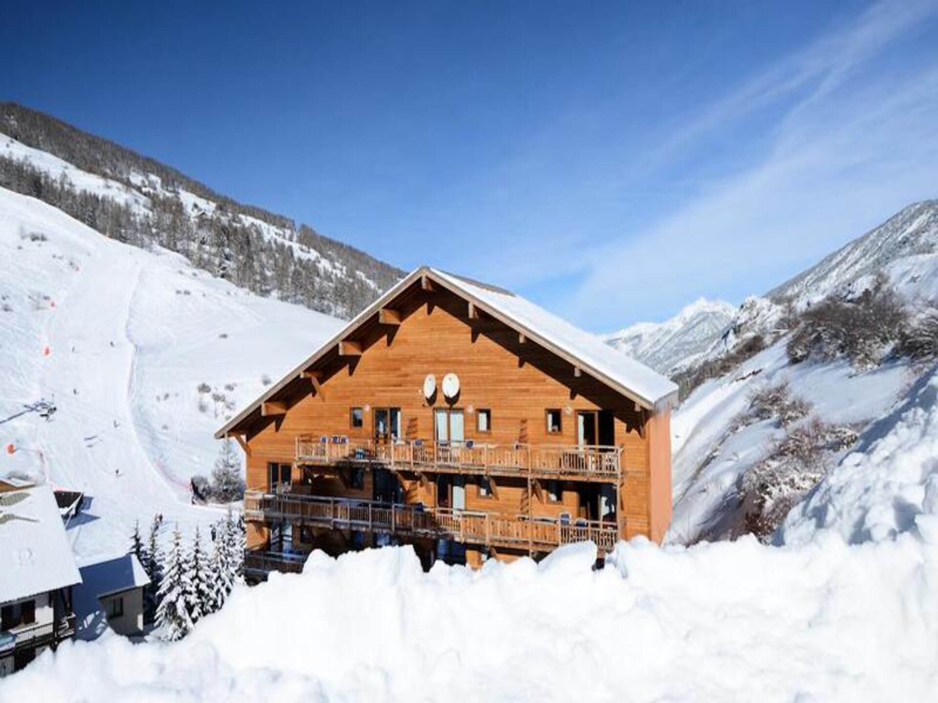 Appartement in Vars met uitzicht op de piste en zwembad - foto 7