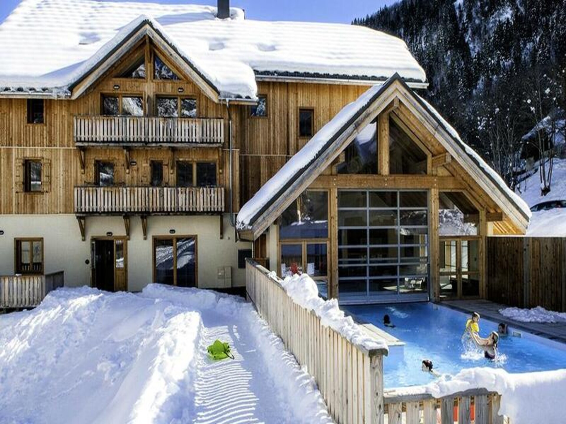 Alpine charme in Saint-Colomban: appartement voor 5 met zwembad - foto 3