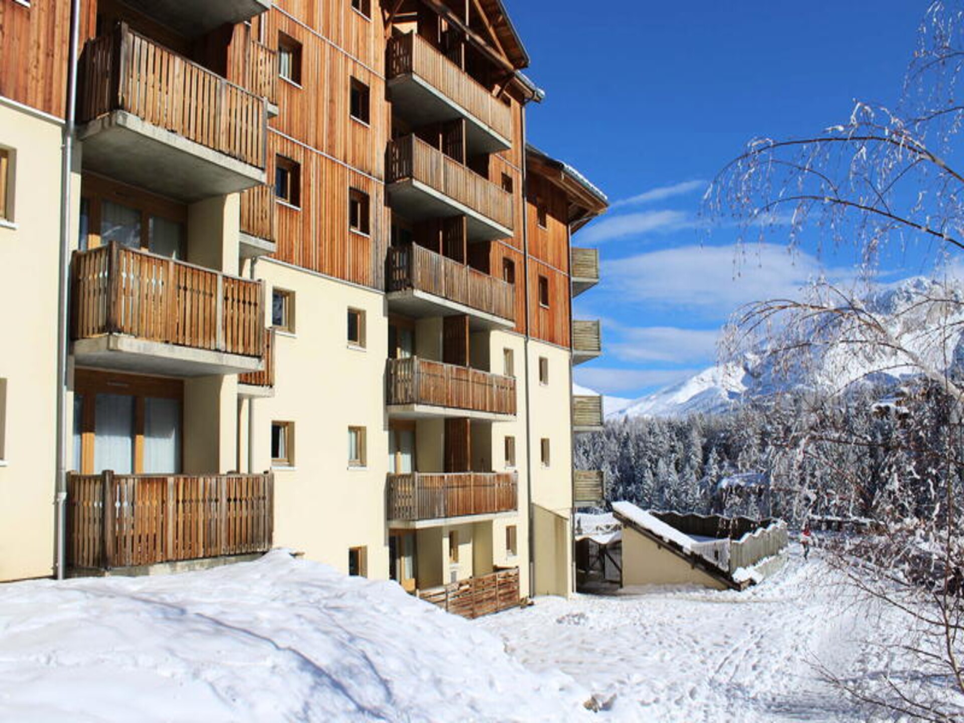 Ruim appartement op 50m van de piste met uitzicht op Pic de Bure - foto 2