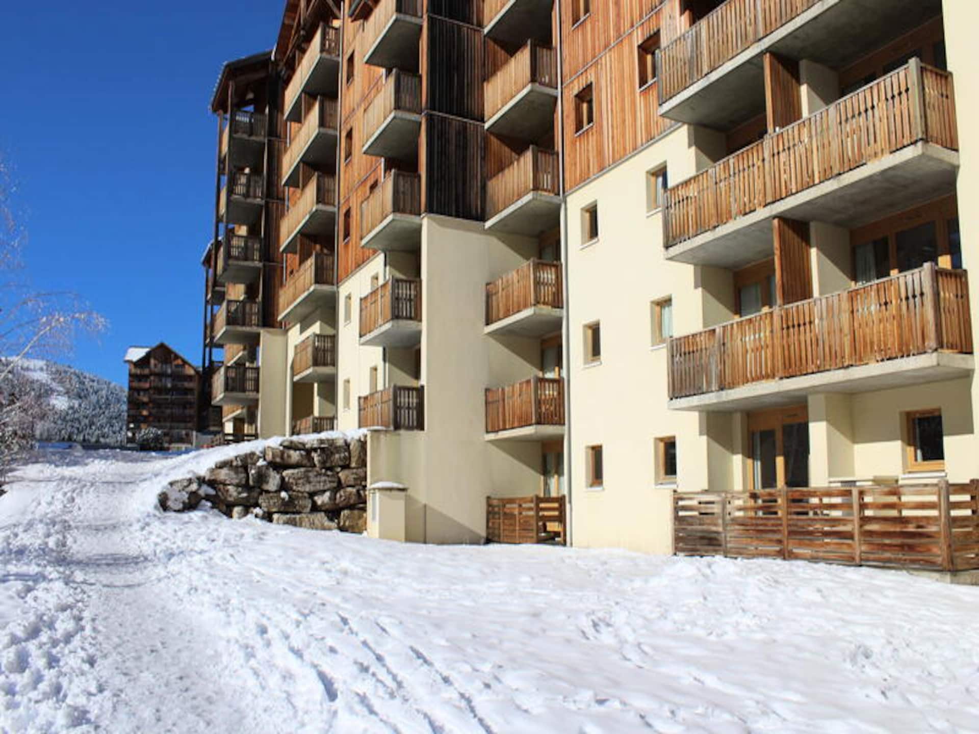 Ruim appartement op 50m van de piste met uitzicht op Pic de Bure - foto 6