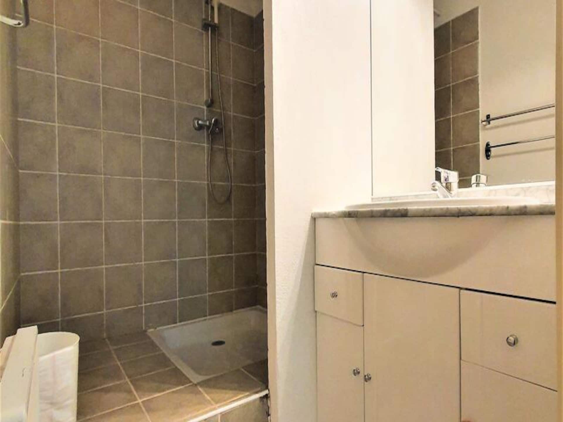Ruim appartement op 50m van de piste met uitzicht op Pic de Bure - foto 22