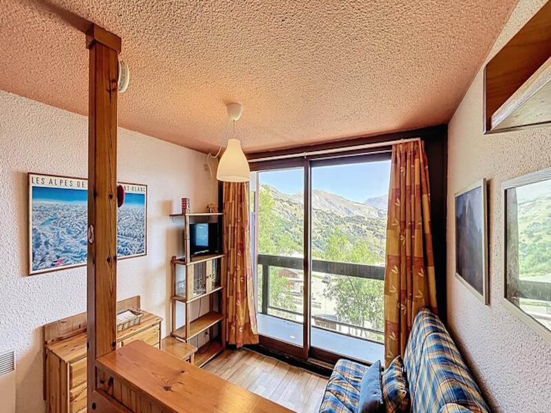 Knus appartement met balkon en uitzicht op de vallei, vlakbij de piste - foto 14