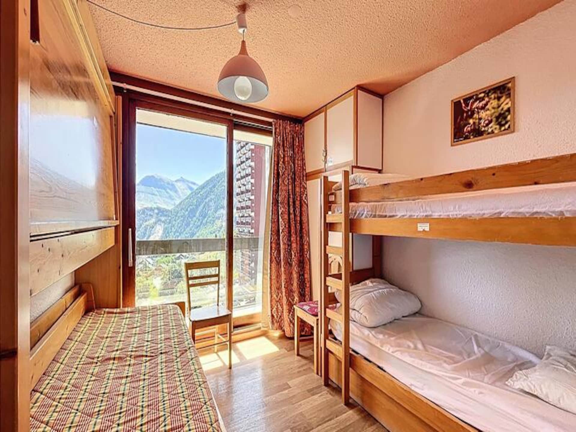 Knus appartement met balkon en uitzicht op de vallei, vlakbij de piste - foto 17