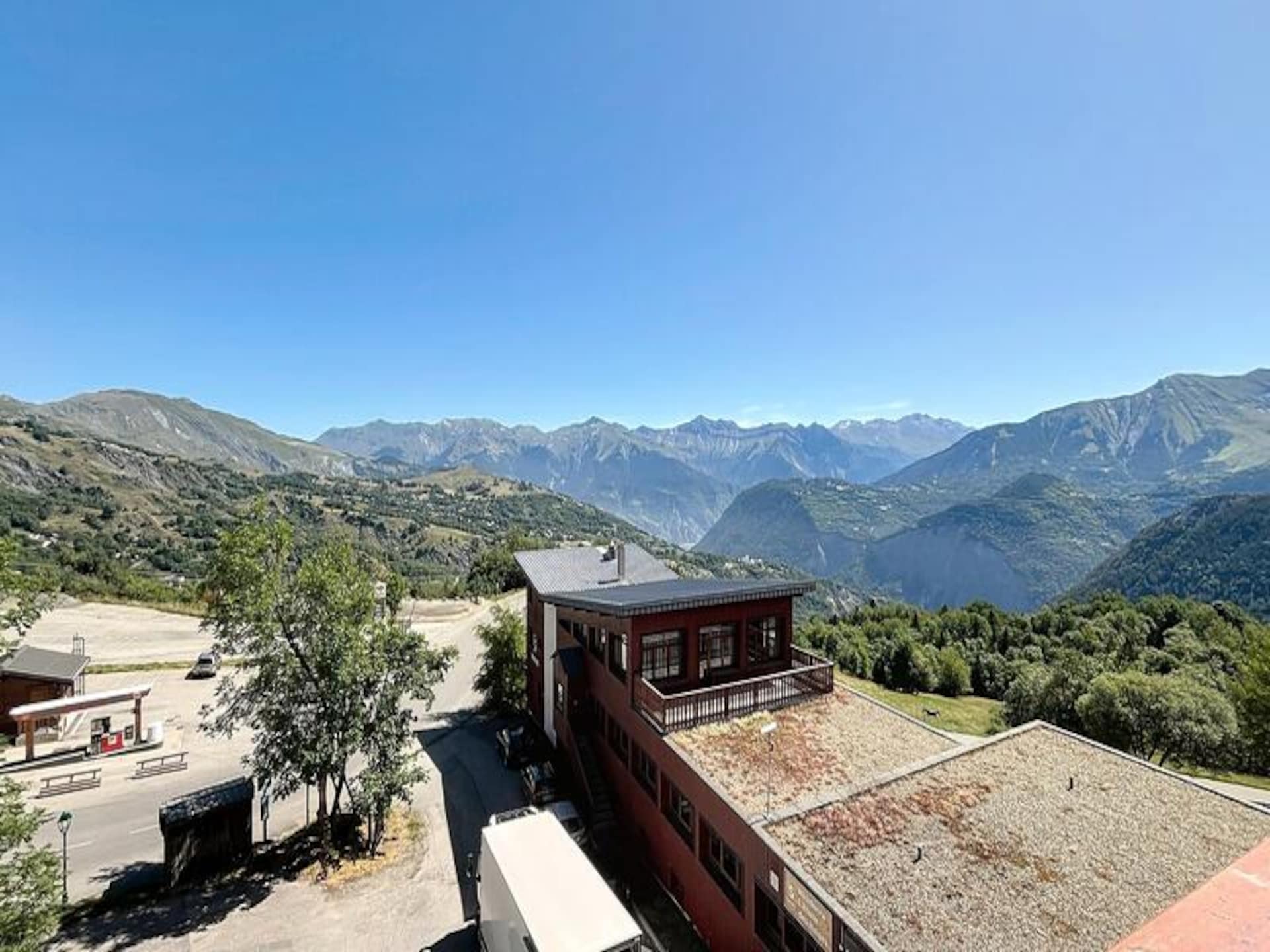 Knus appartement met balkon en uitzicht op de vallei, vlakbij de piste - foto 21