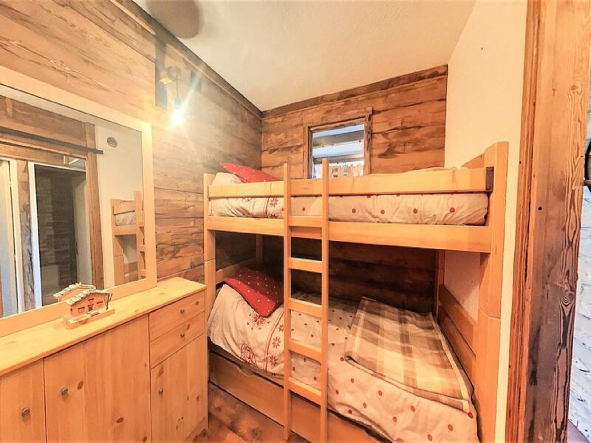 Ski-in/ski-out appartement met zwembad en haard in Villarembert - foto 18