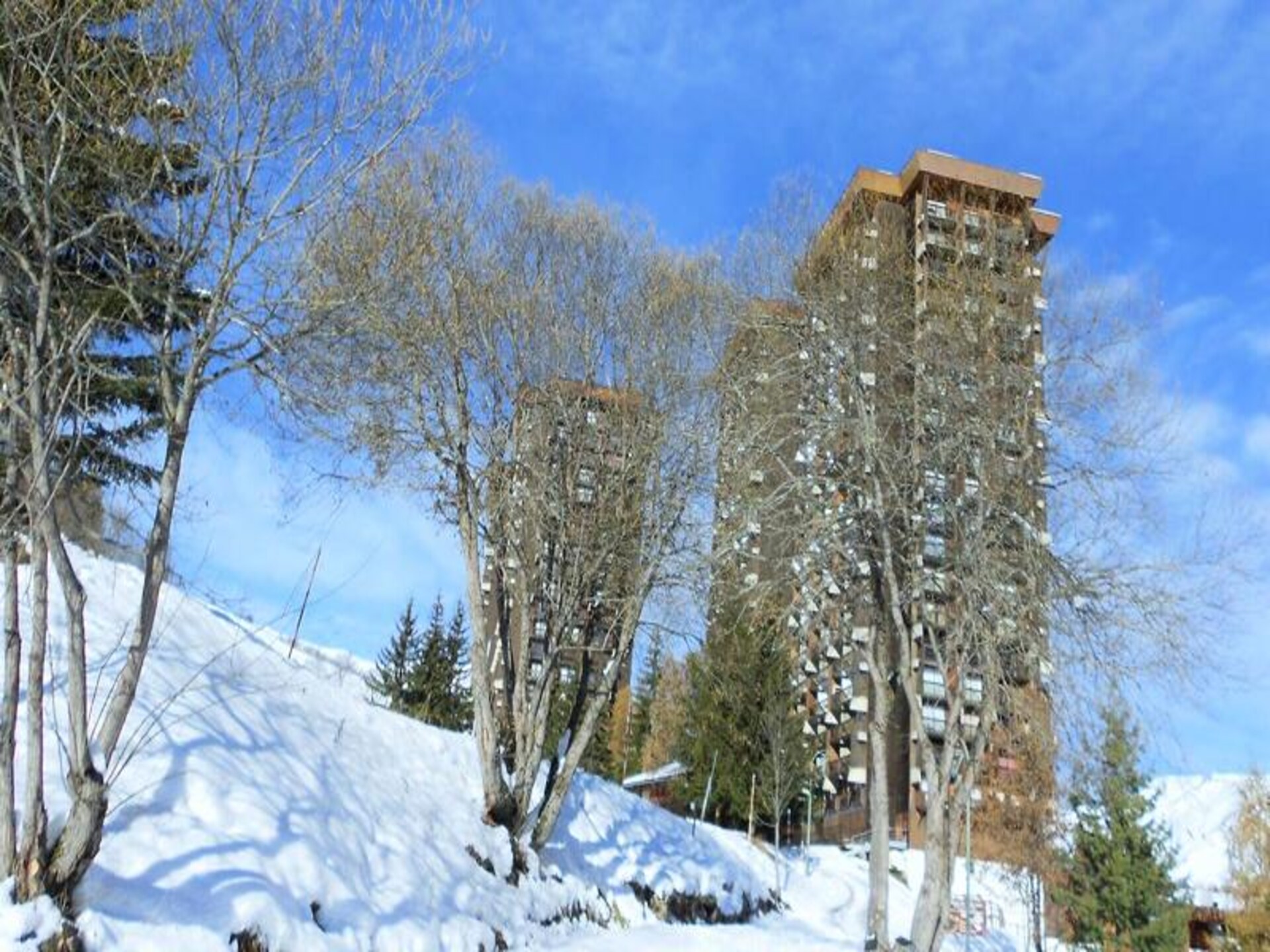 Knusse studio op de piste in Le Corbier met zuidbalkon en zwembad - foto 5