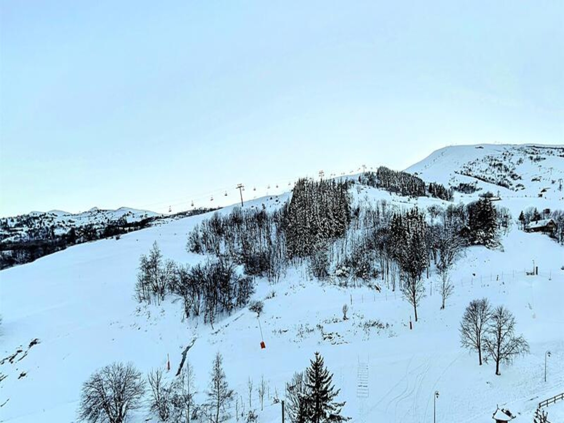 Knusse studio op de piste in Le Corbier met zuidbalkon en zwembad - foto 19