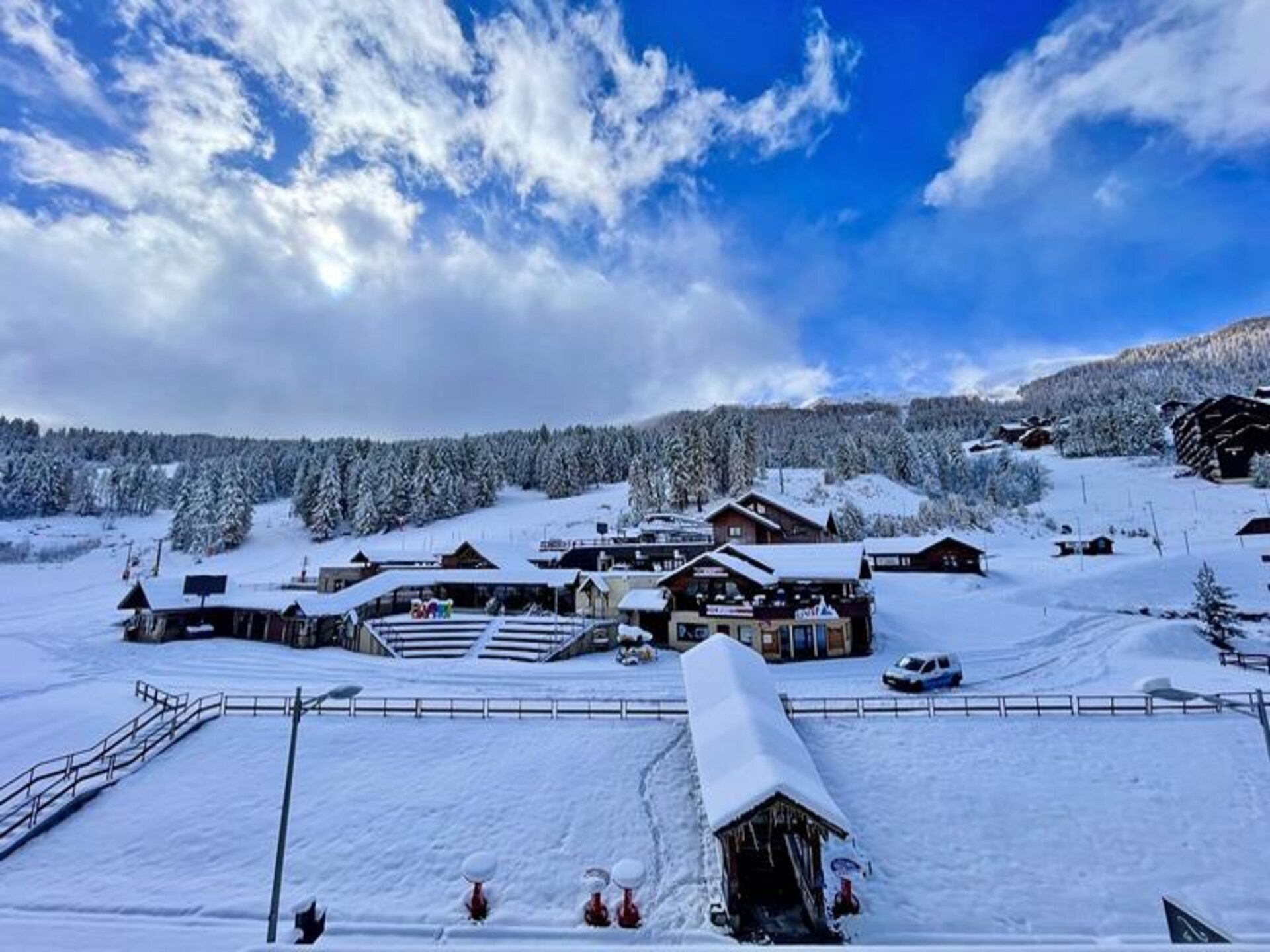 Knus appartement op de piste in Puy St Vincent met balkon - foto 8