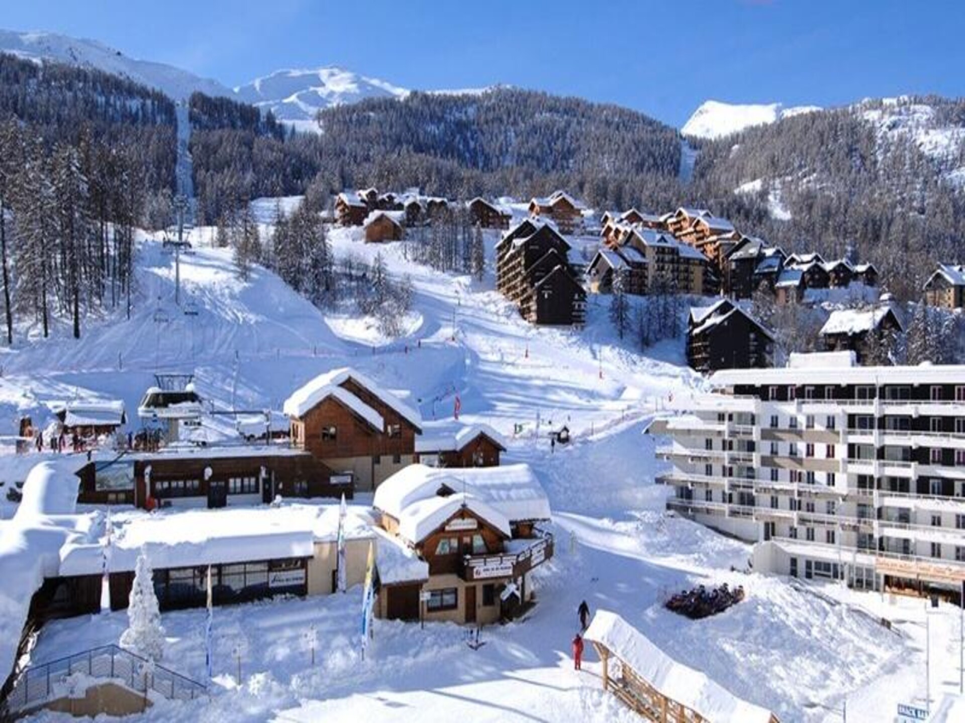 Knus appartement op de piste in Puy St Vincent met balkon - foto 10