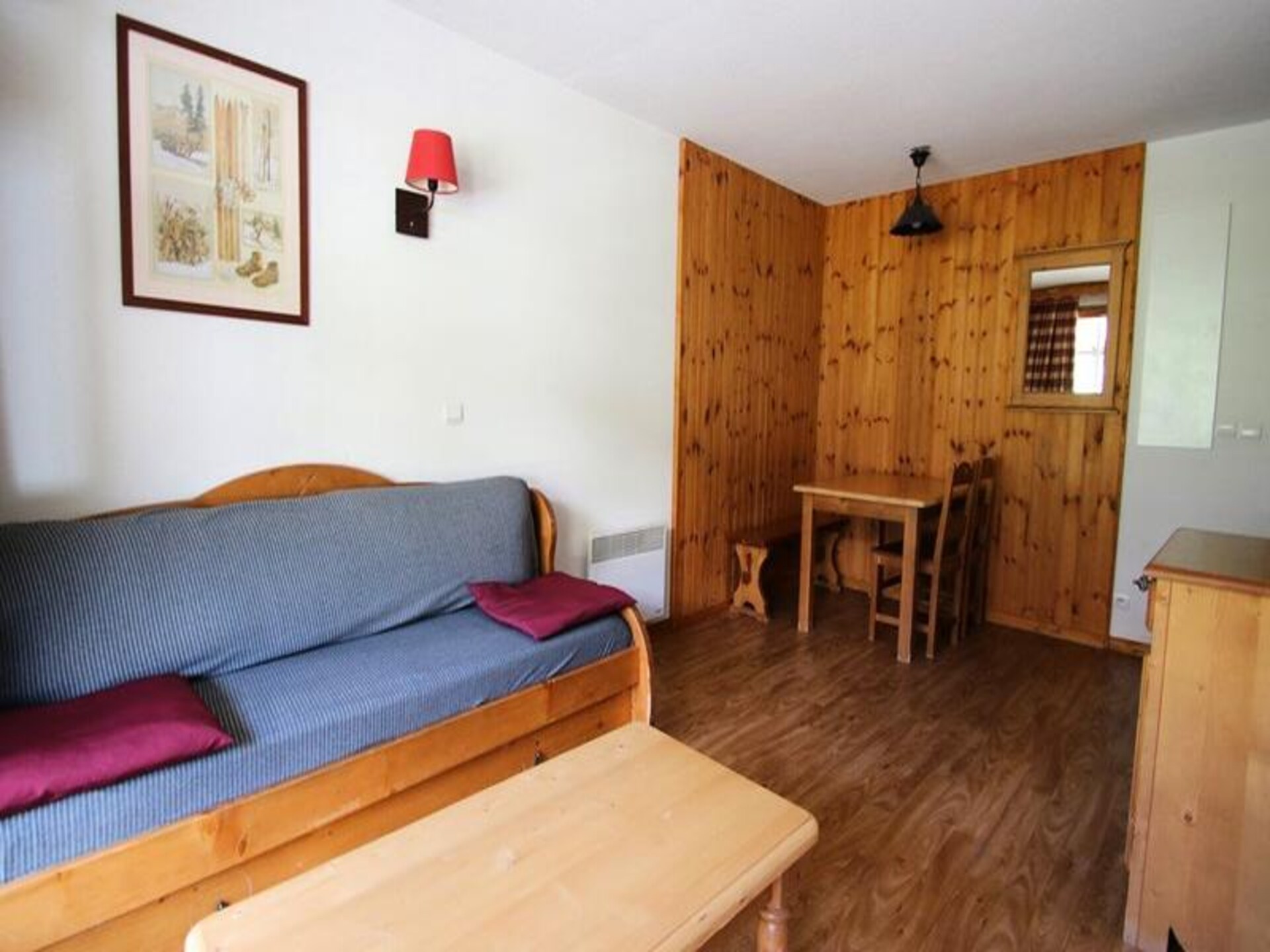 Knus appartement op de piste in Puy Saint Vincent met balkon en zwembad - foto 1