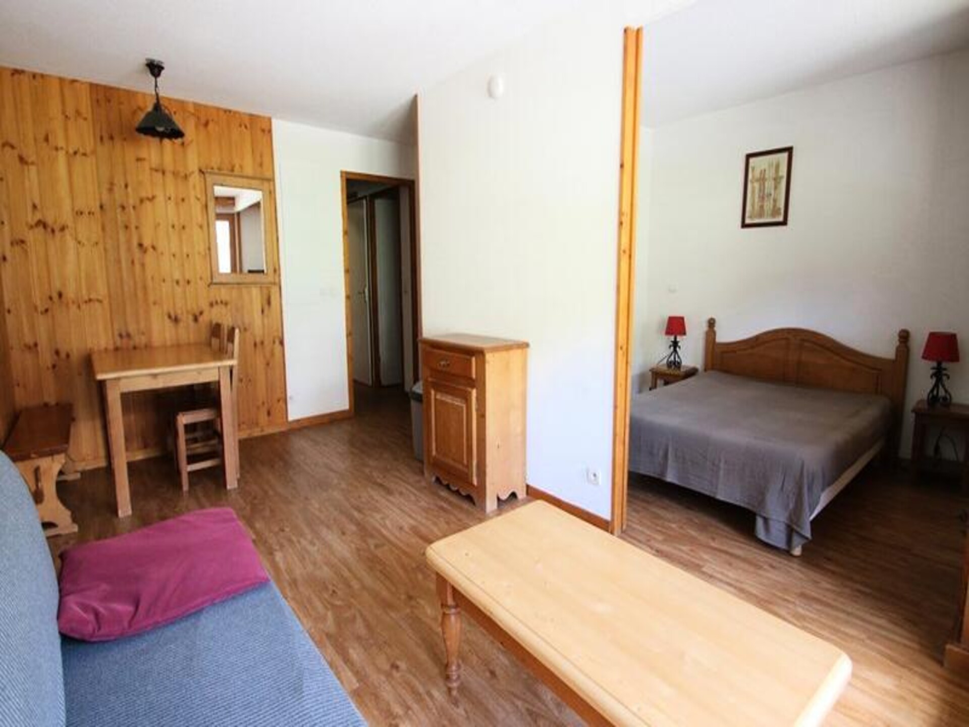 Knus appartement op de piste in Puy Saint Vincent met balkon en zwembad - foto 3