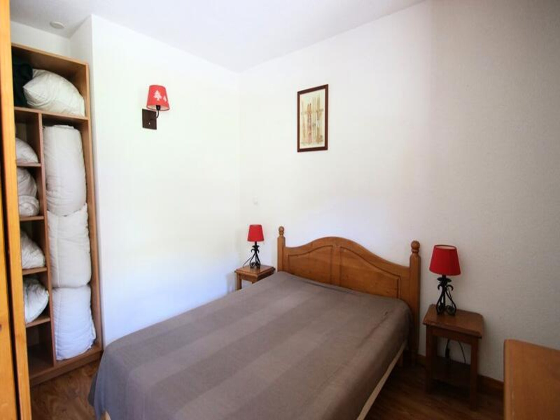 Knus appartement op de piste in Puy Saint Vincent met balkon en zwembad - foto 6