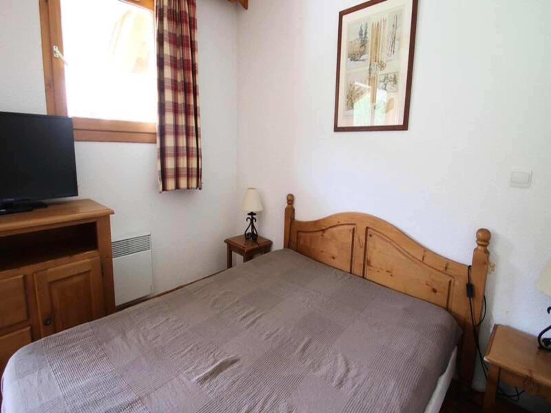 Knus appartement op de piste in Puy Saint Vincent met zwembad en sauna - foto 7