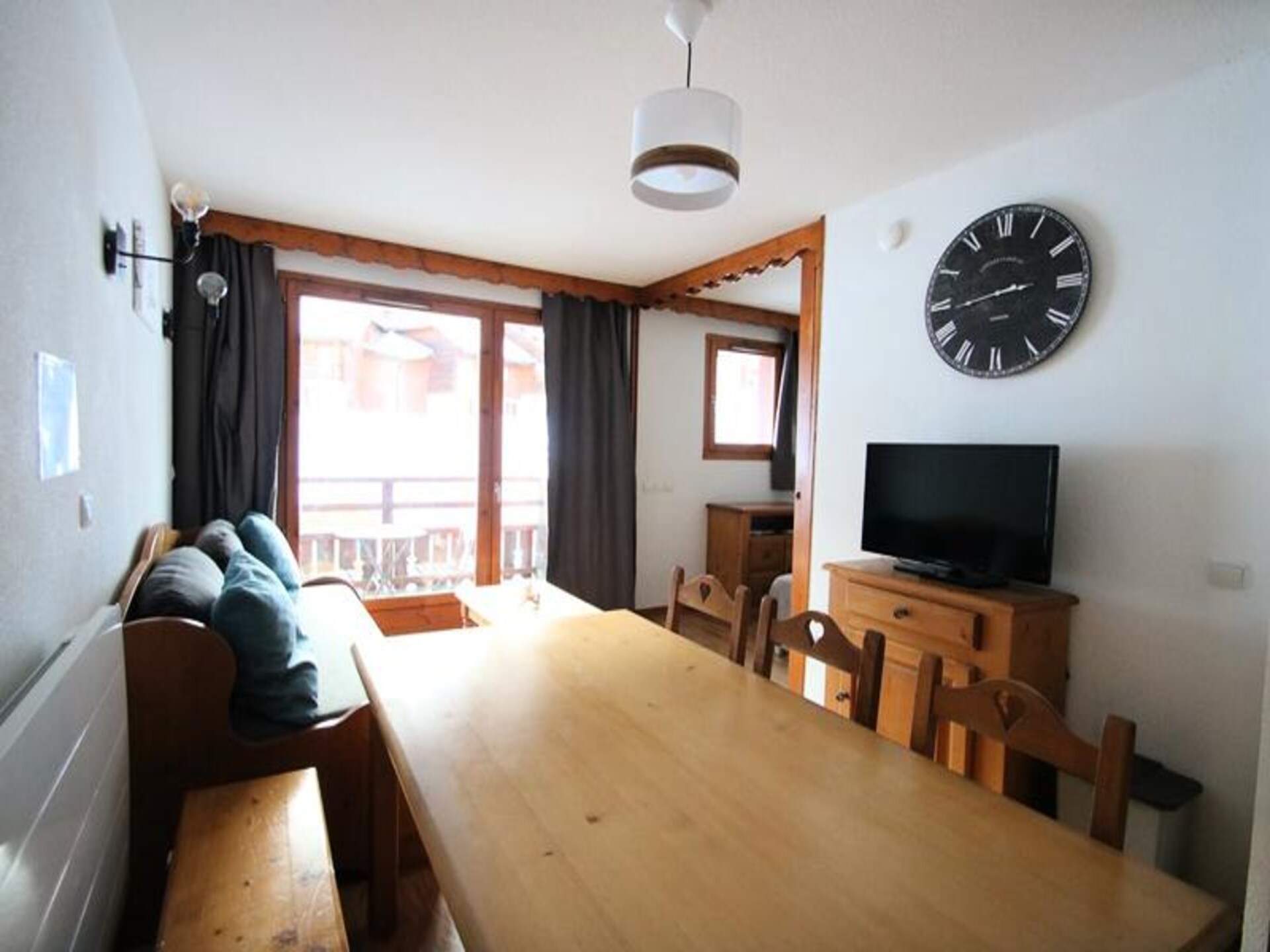 Appartement op 1800m met directe piste-toegang en zwembad in Puy Saint Vincent - foto 2