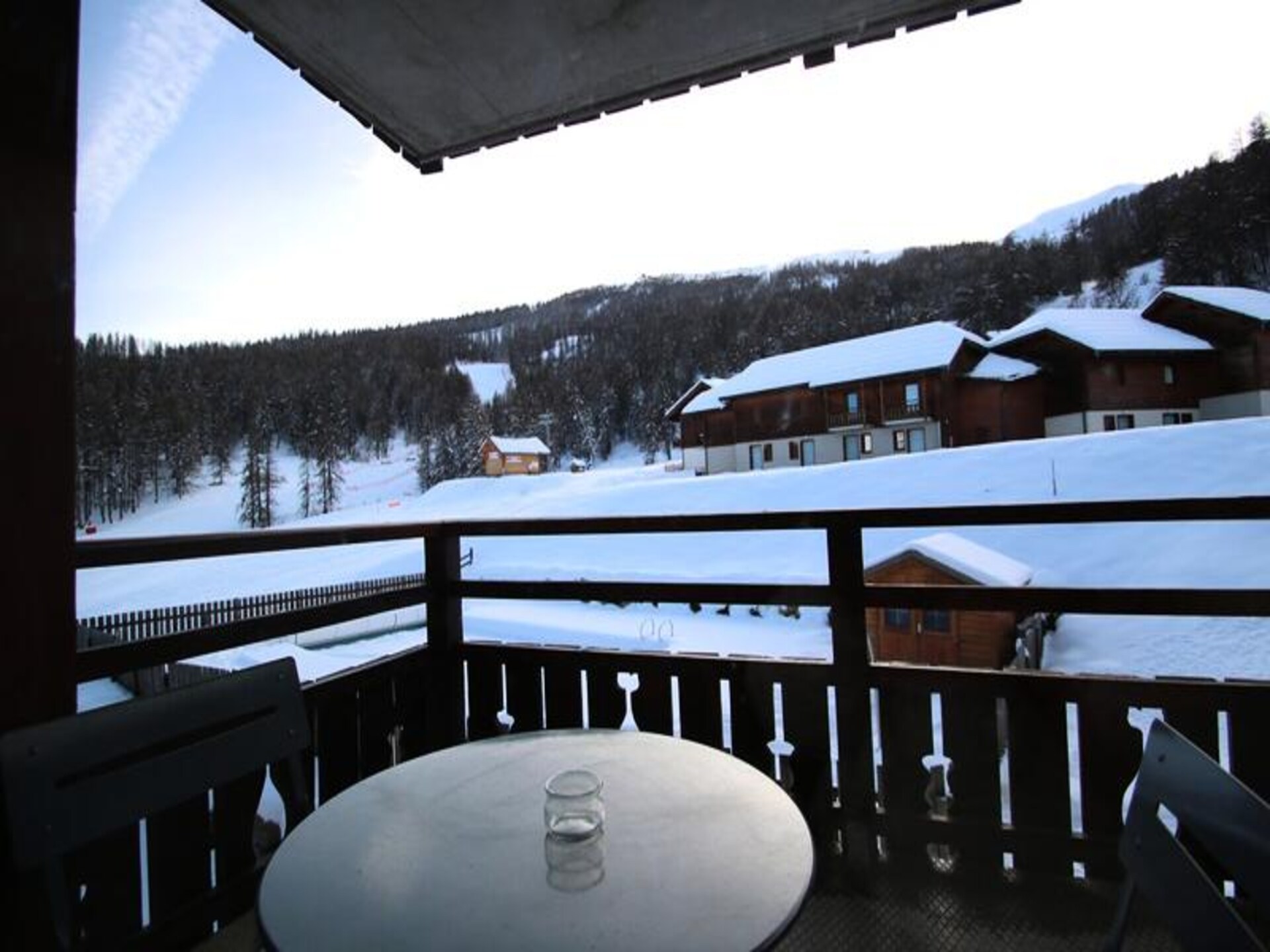 Appartement op 1800m met directe piste-toegang en zwembad in Puy Saint Vincent - foto 8