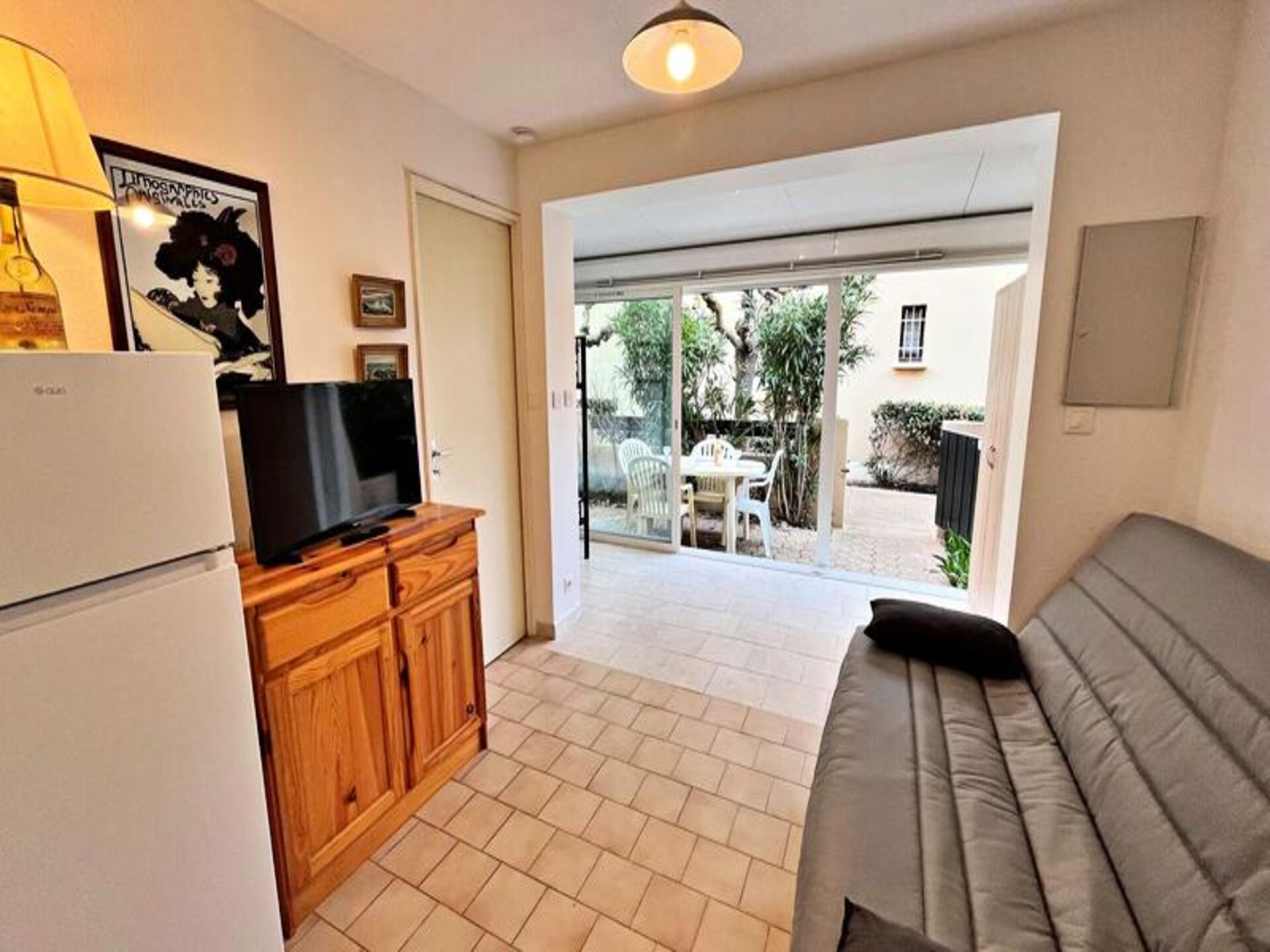 Licht appartement met airco en terras nabij de kust van Marseillan - foto 6
