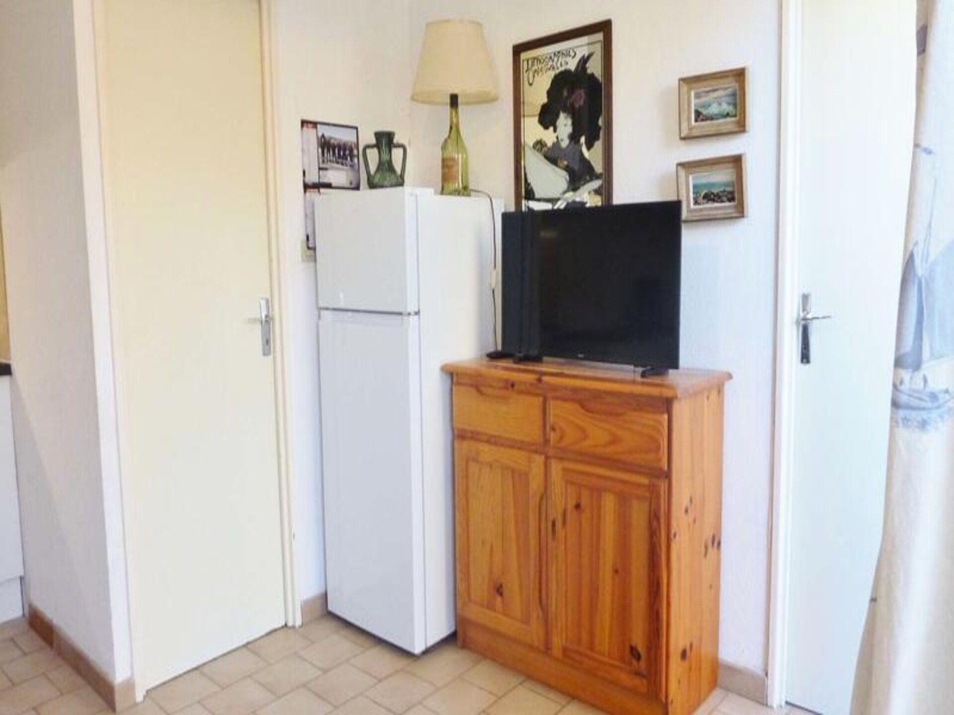 Licht appartement met airco en terras nabij de kust van Marseillan - foto 7
