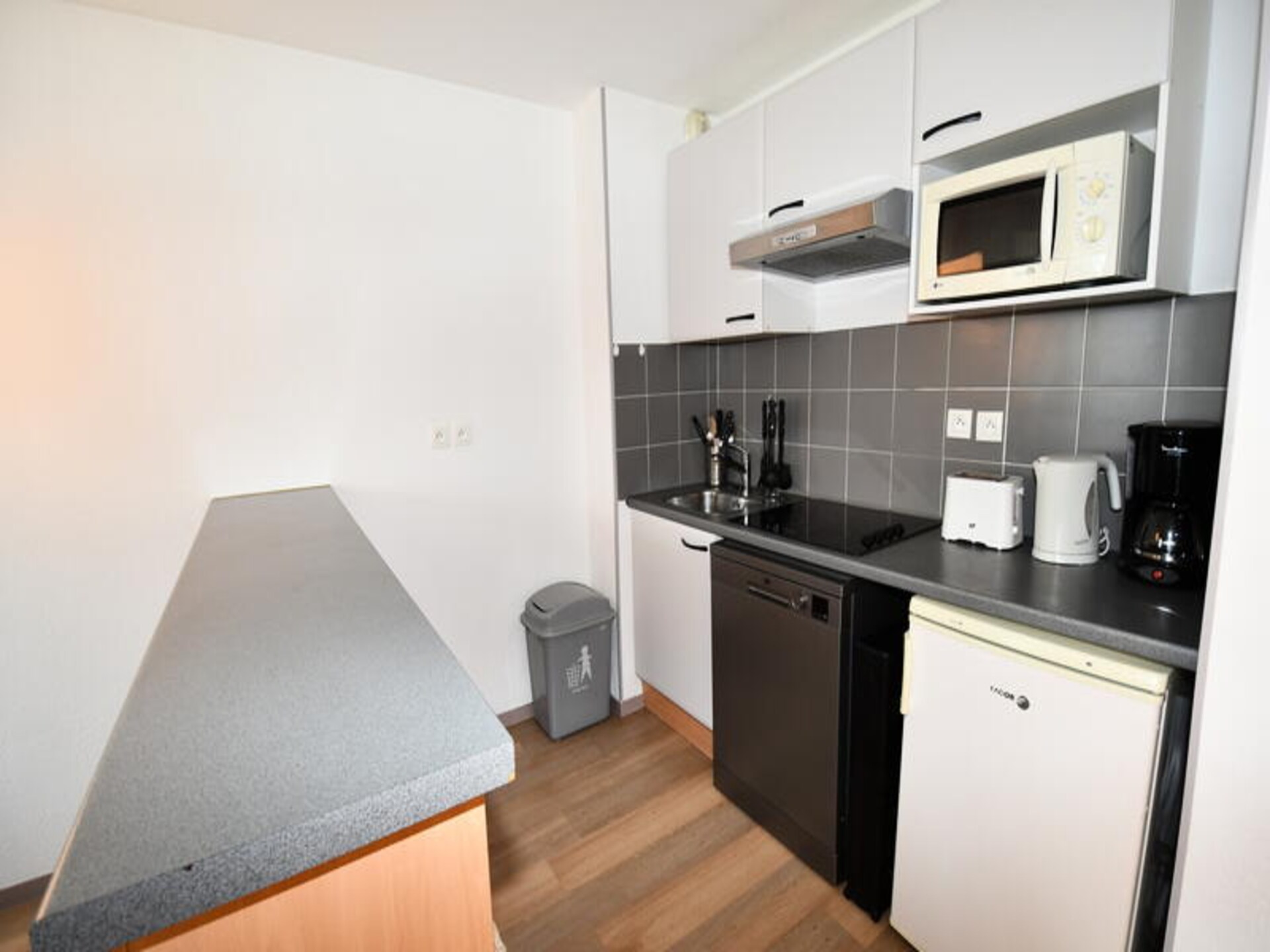 Zonnig appartement voor 6 in de Pyreneeën met zwembad en sauna - foto 10