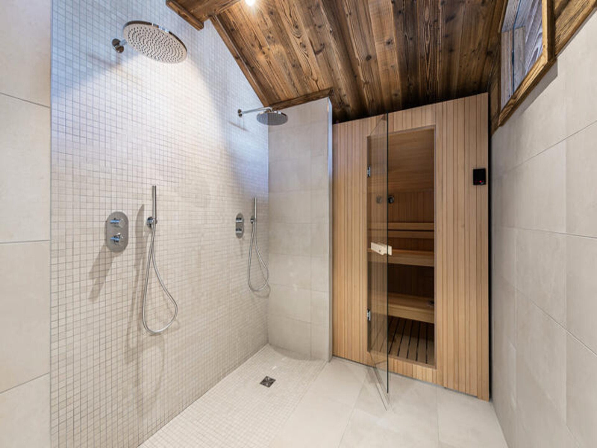 Alpamayor: Luxe 8-persoons appartement met sauna en skitoegang in Courchevel Village - foto 11