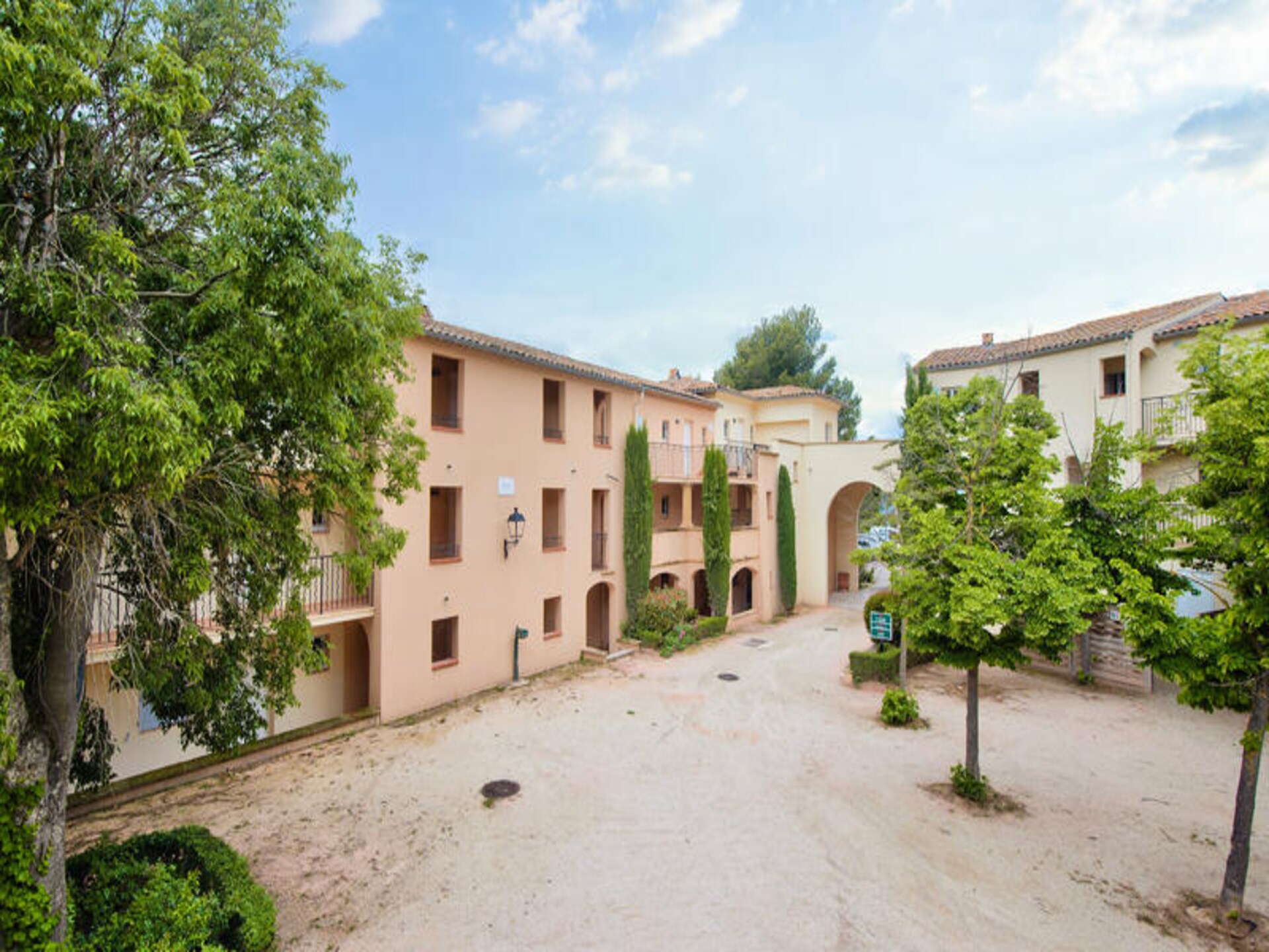 Appartement met airco en terras in Village Pont Royal, Mallemort - foto 40