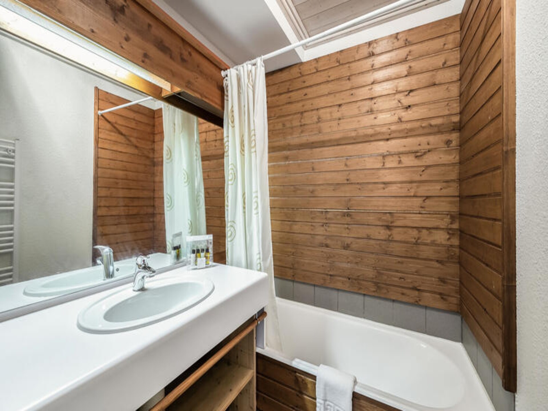 Zonovergoten appartement op 50m van de piste in Val Thorens - foto 18