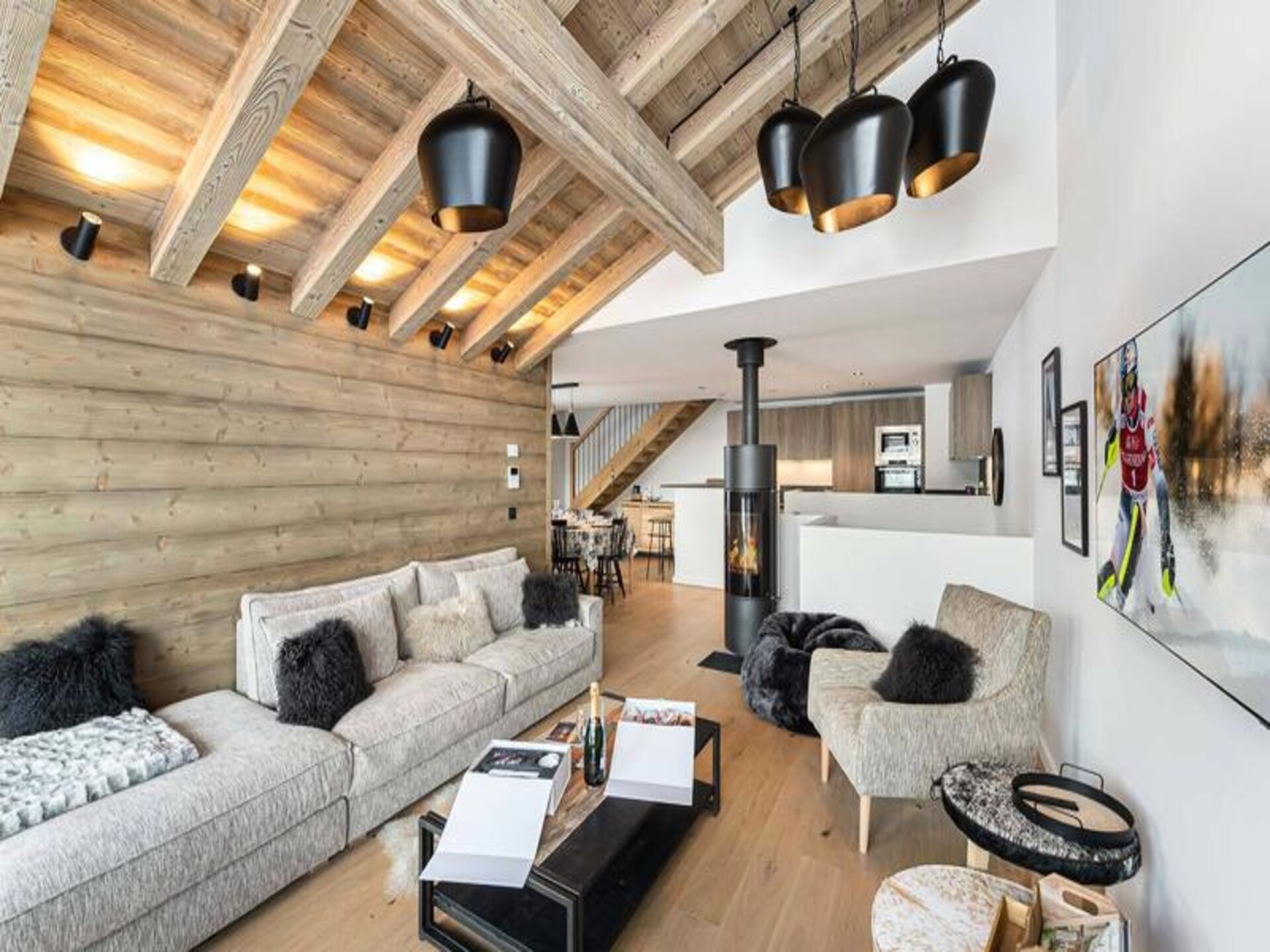 Ruim chalet op 1750m met panoramisch uitzicht, vlakbij de piste in Méribel-Mottaret - foto 1
