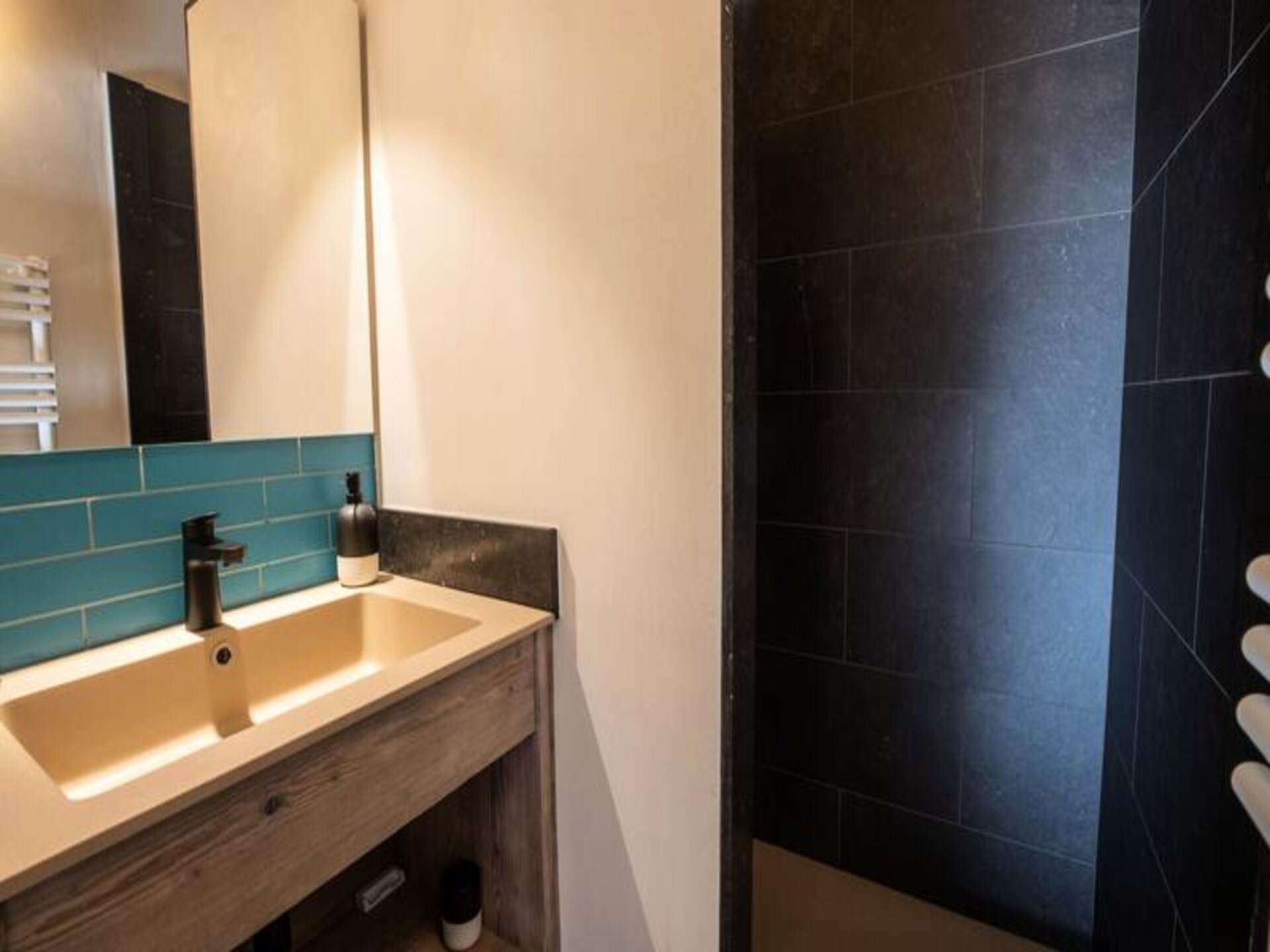 Penthouse-appartement met sauna direct aan de piste in Méribel Mottaret - foto 20