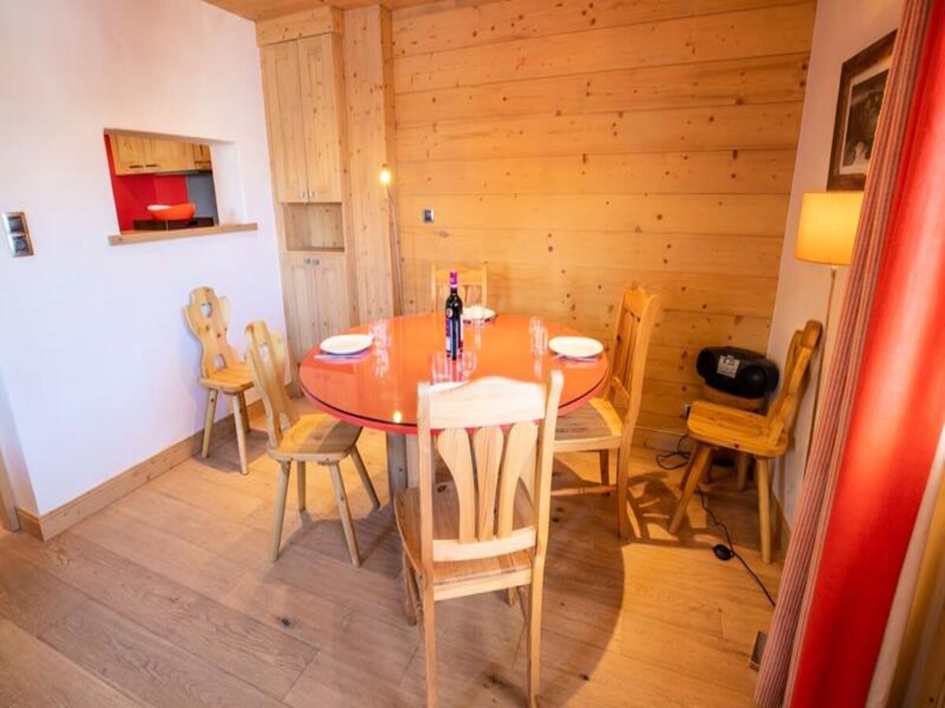 Appartement Chantemerle 6: Ski-in/ski-out met balkon aan de pistes van Méribel - foto 6