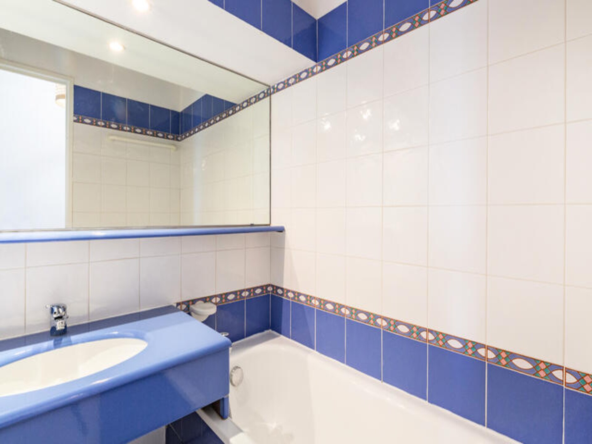 Zonovergoten appartement op de Rivièra met panoramisch zeezicht voor 8 personen - foto 25