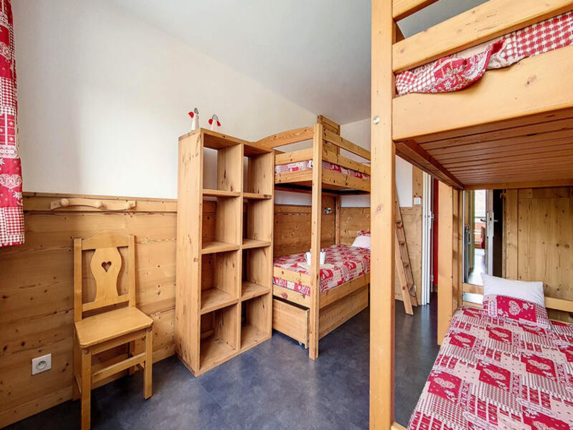 Knus vernieuwd appartement op de piste in Les Menuires met zuidbalkon - foto 14