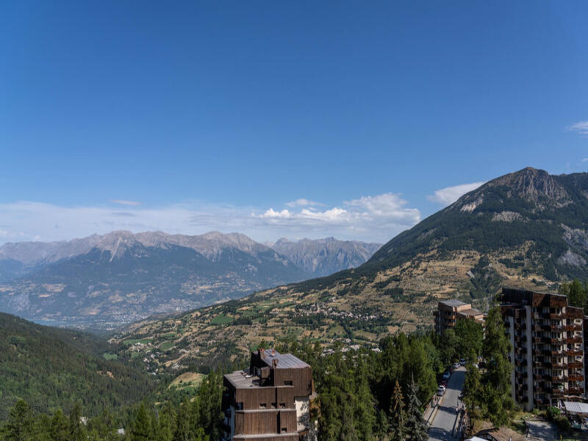 Studio op 7e verdieping met panoramisch uitzicht op het meer van Serre-Ponçon - foto 1